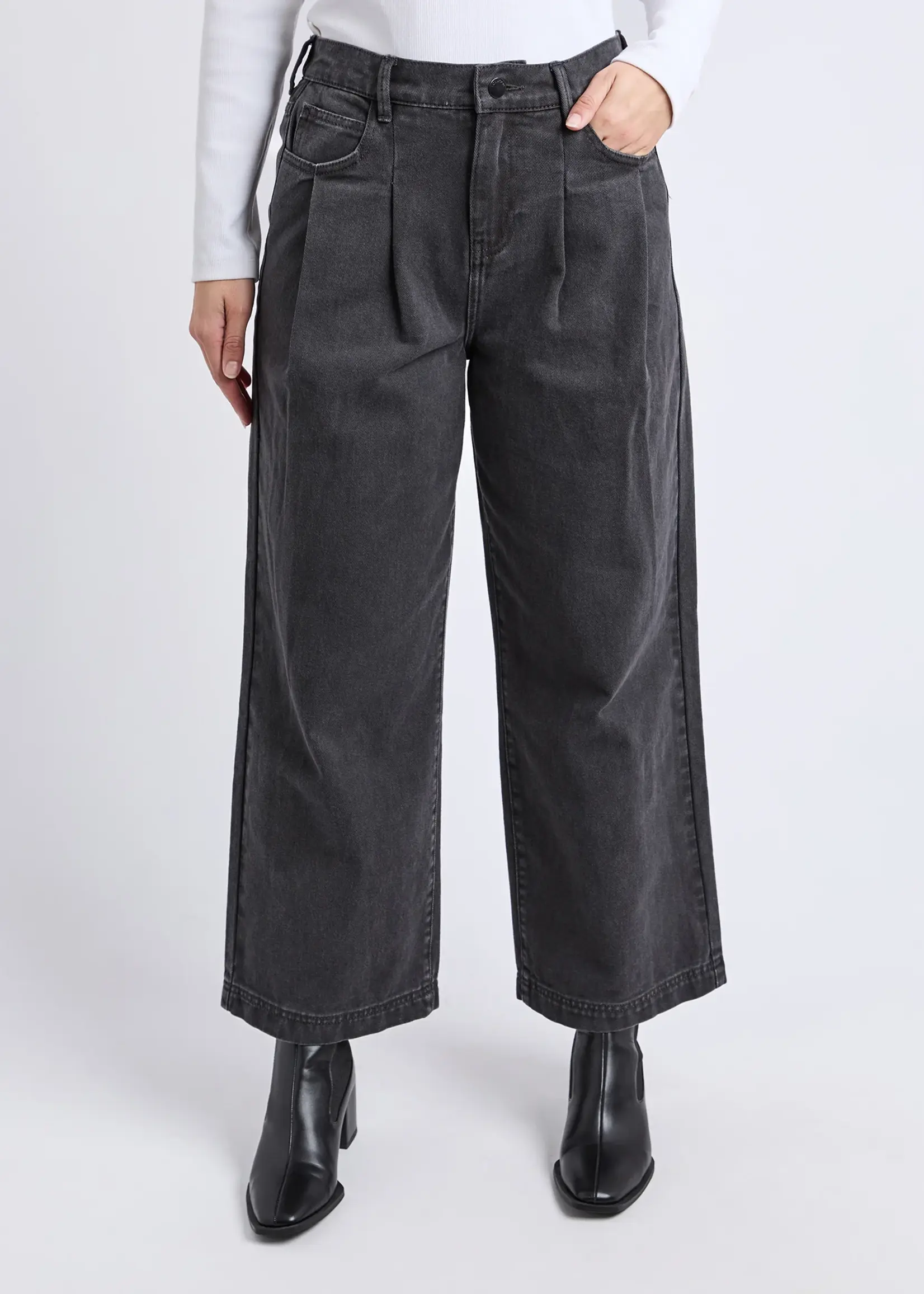 Foxwood Zaria Pleat Jean - Washed Black