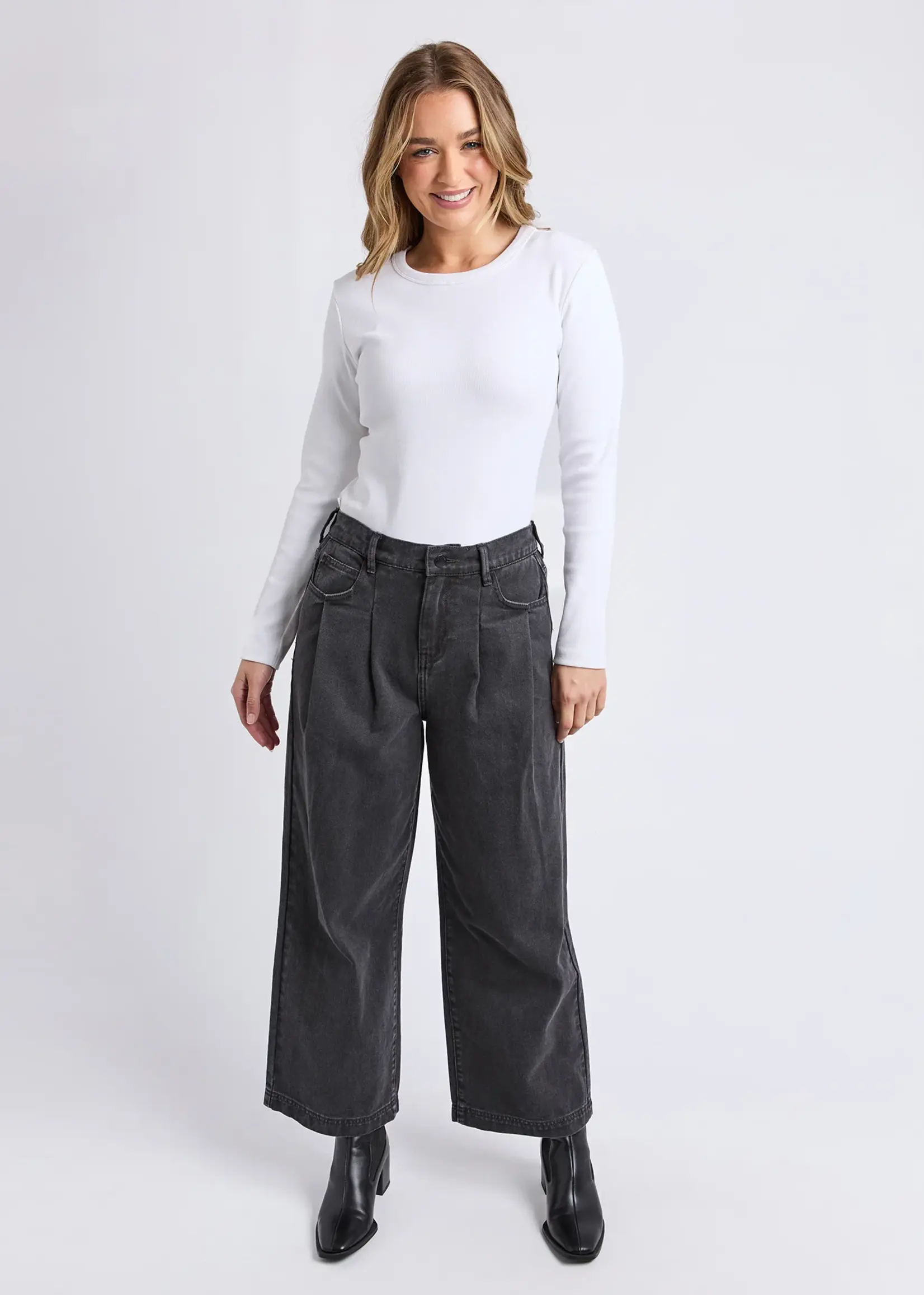 Foxwood Zaria Pleat Jean - Washed Black