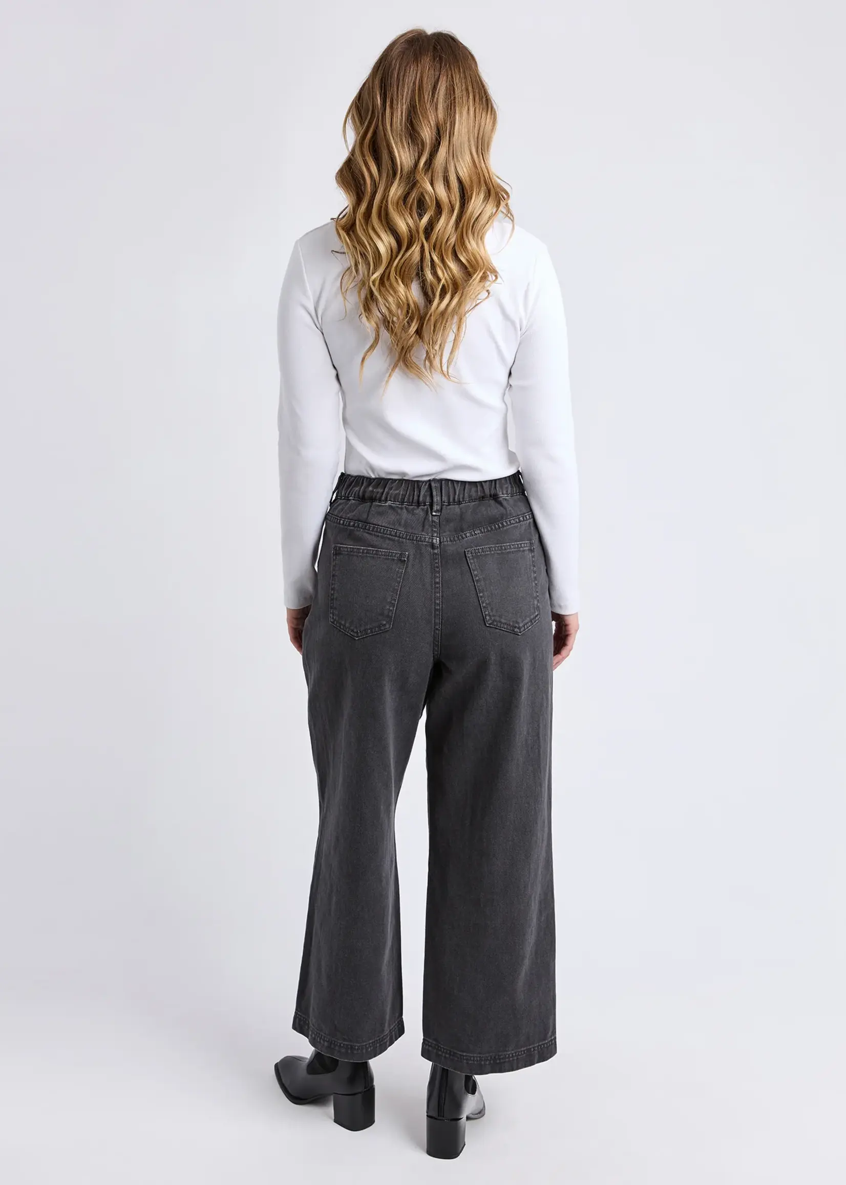 Foxwood Zaria Pleat Jean - Washed Black