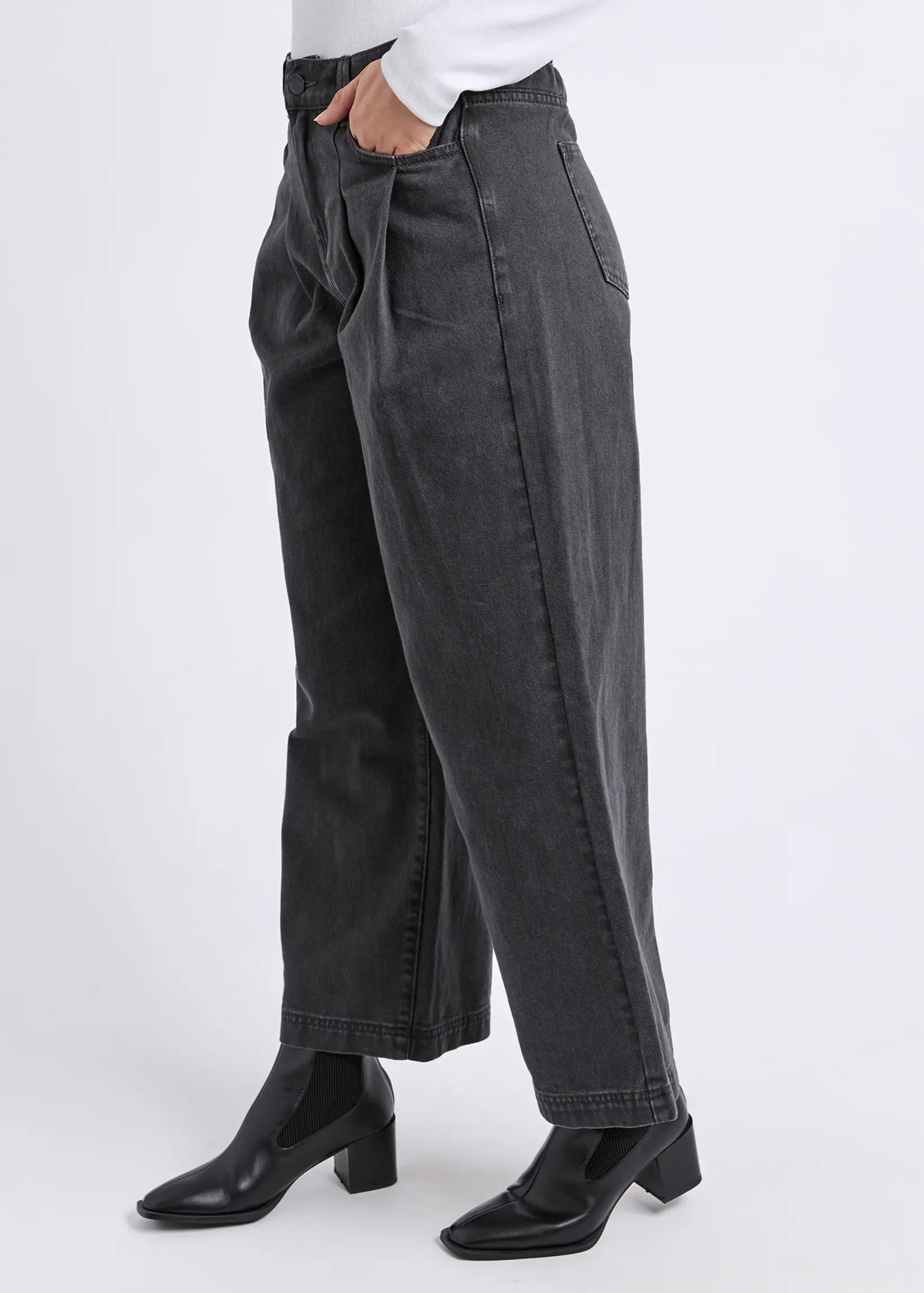 Foxwood Zaria Pleat Jean - Washed Black