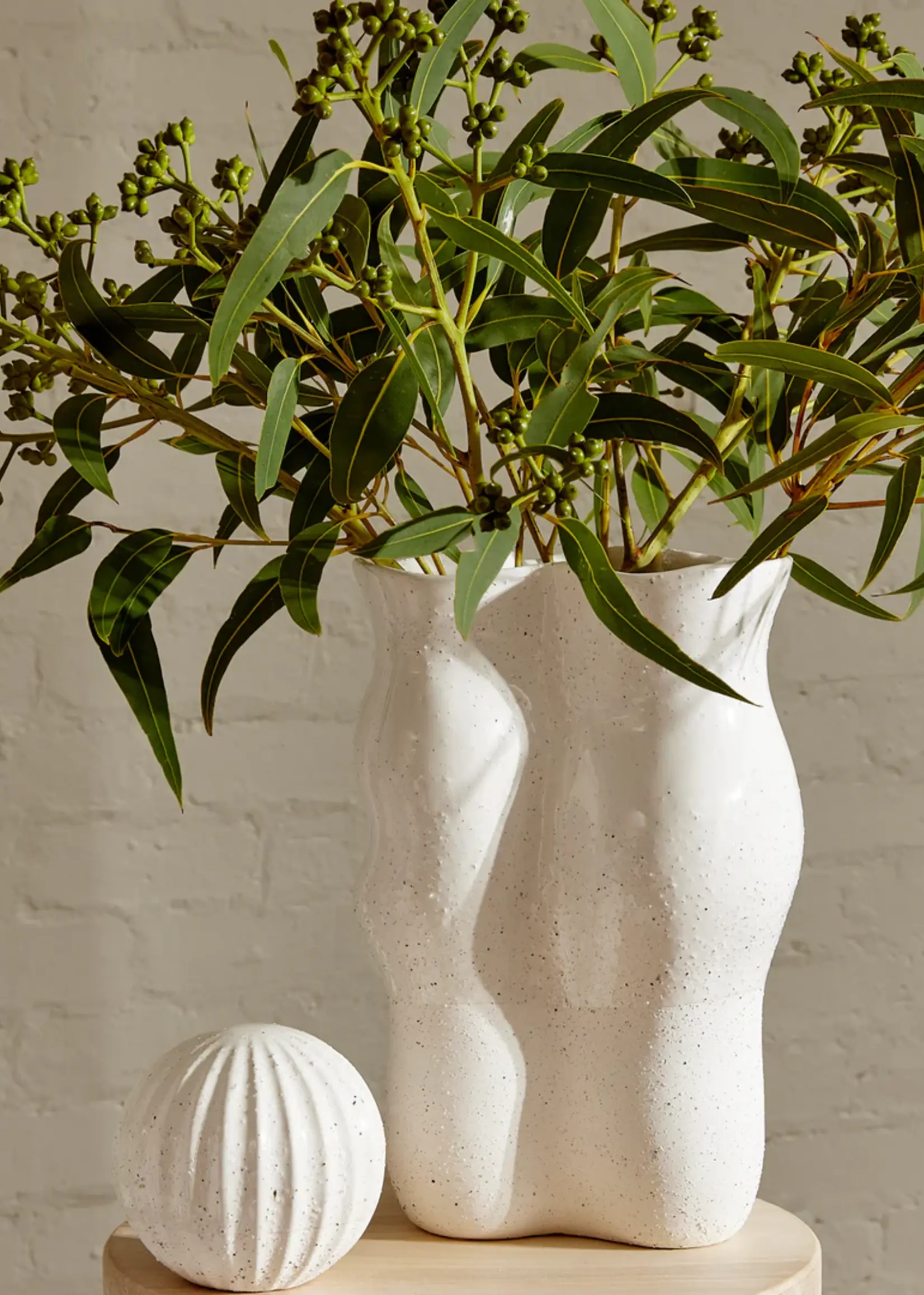 Madras August Cream Decorative Ball 12x11.5cm
