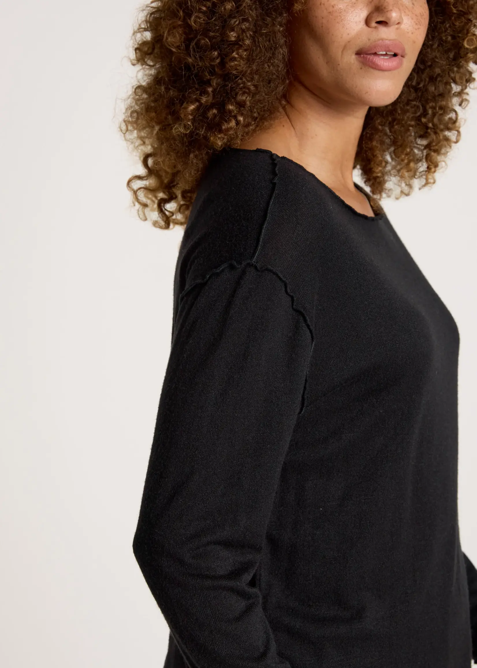 EB & Ive Aria Long Sleeve Top - Black