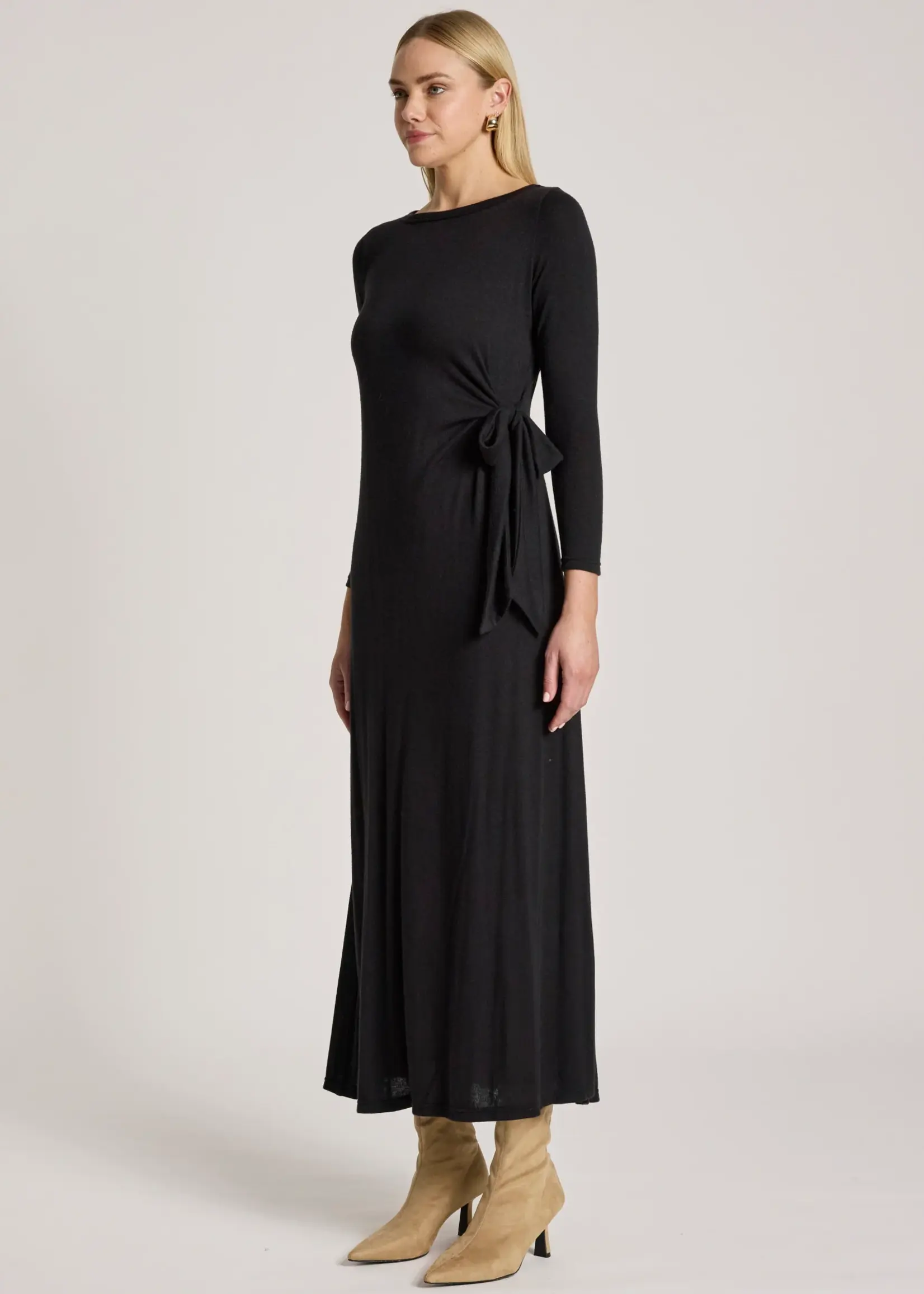 EB & Ive Aria Tie Maxi Dress - Black