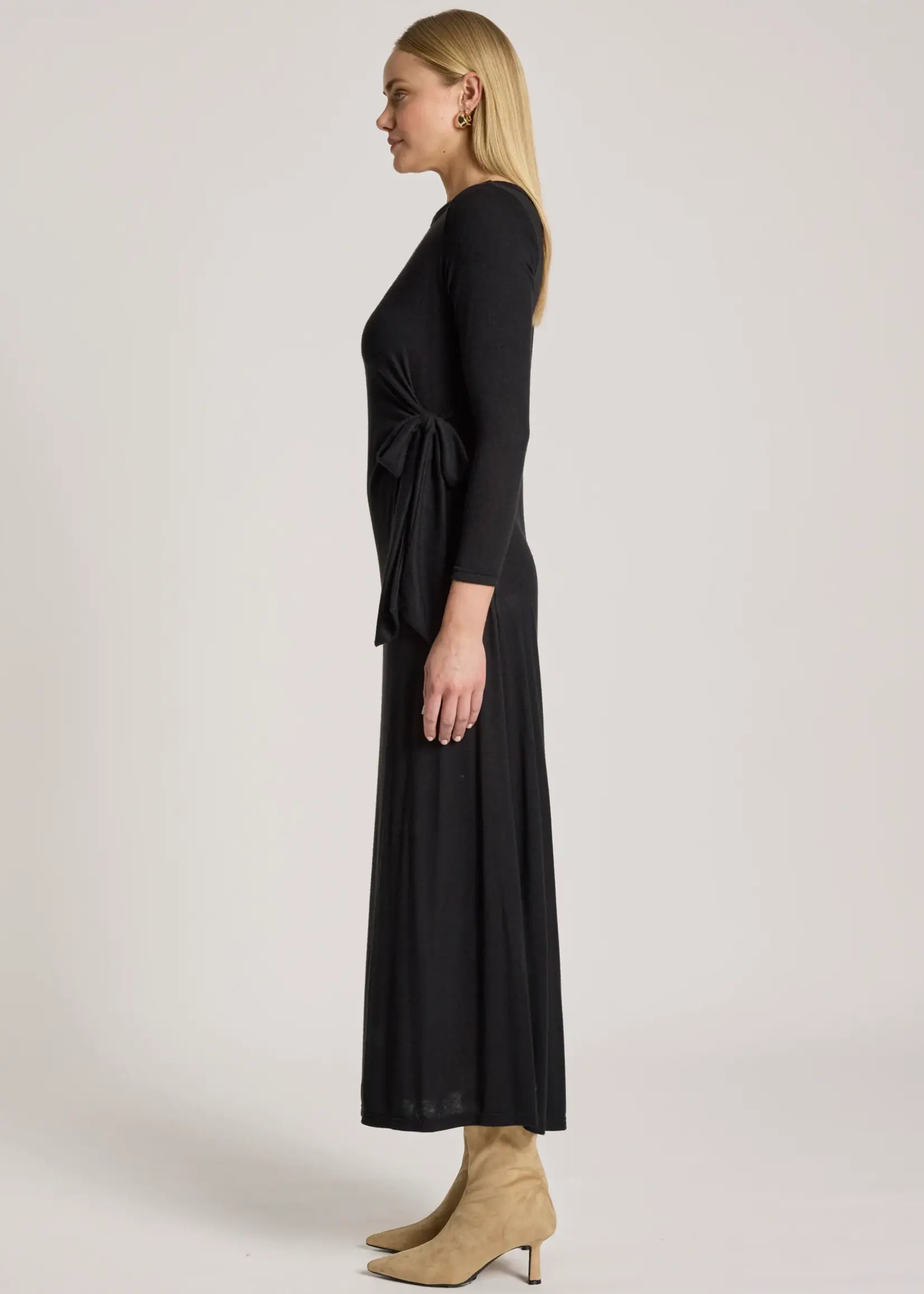 EB & Ive Aria Tie Maxi Dress - Black