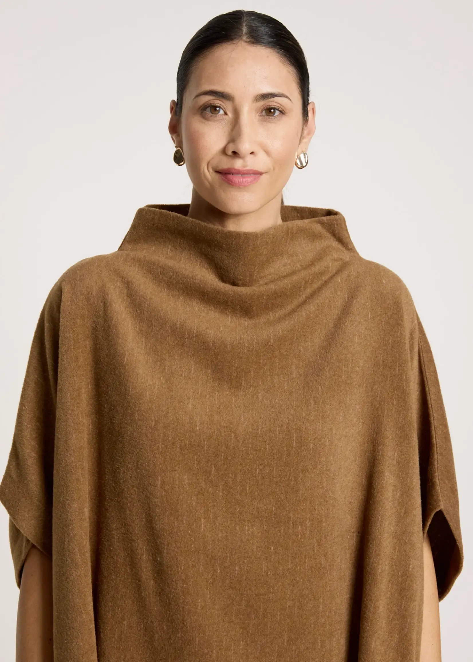 EB & Ive Azul Poncho - Clay
