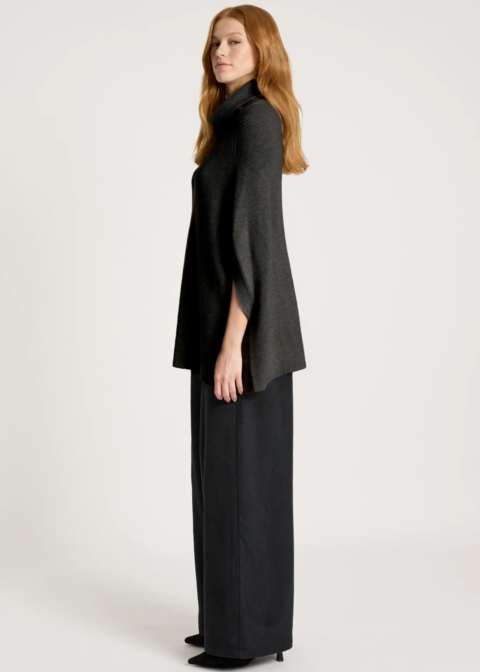 EB & Ive Berber Poncho - Char