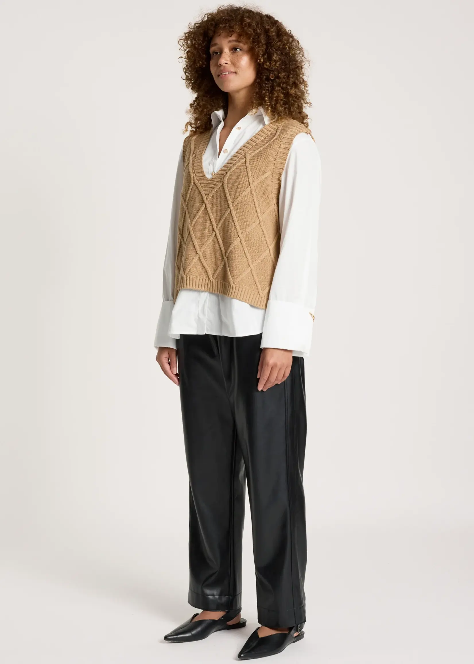 EB & Ive Liora Knit Vest - Mocha