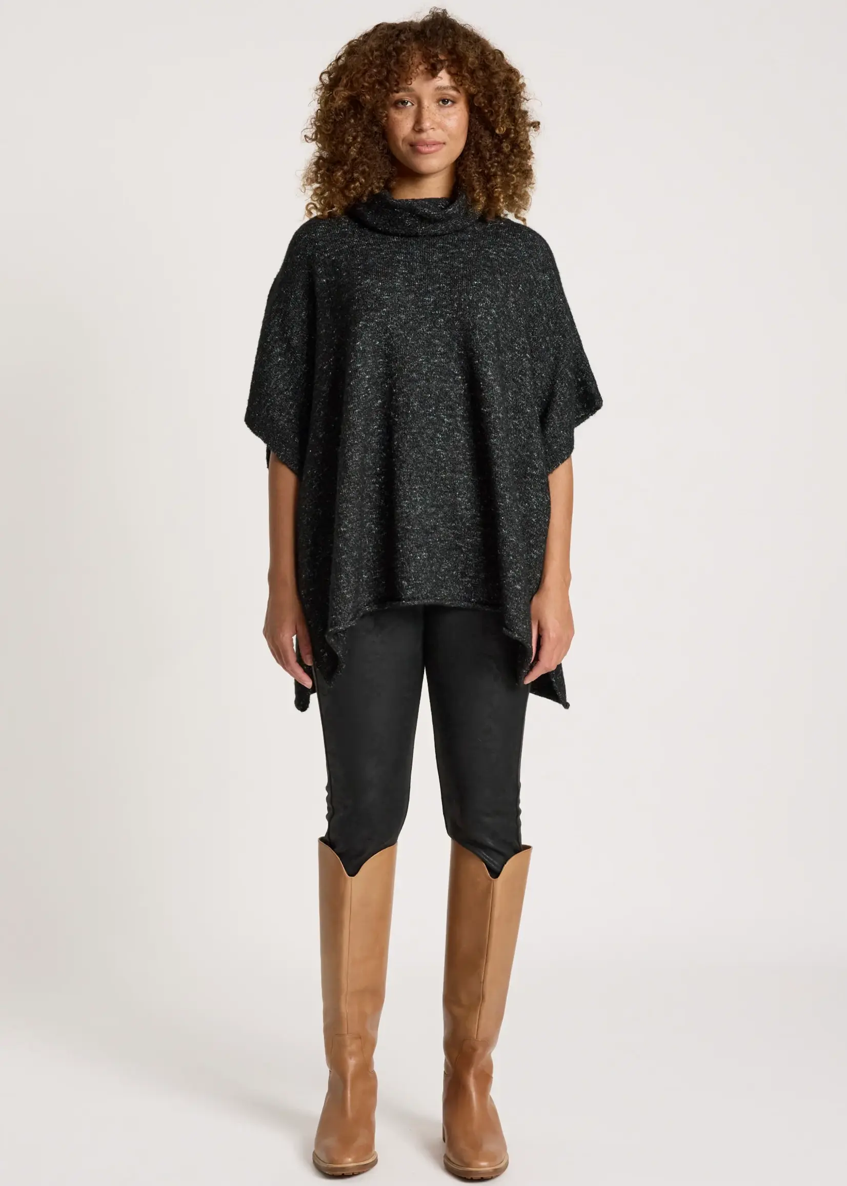 EB & Ive Zarda Poncho - Black