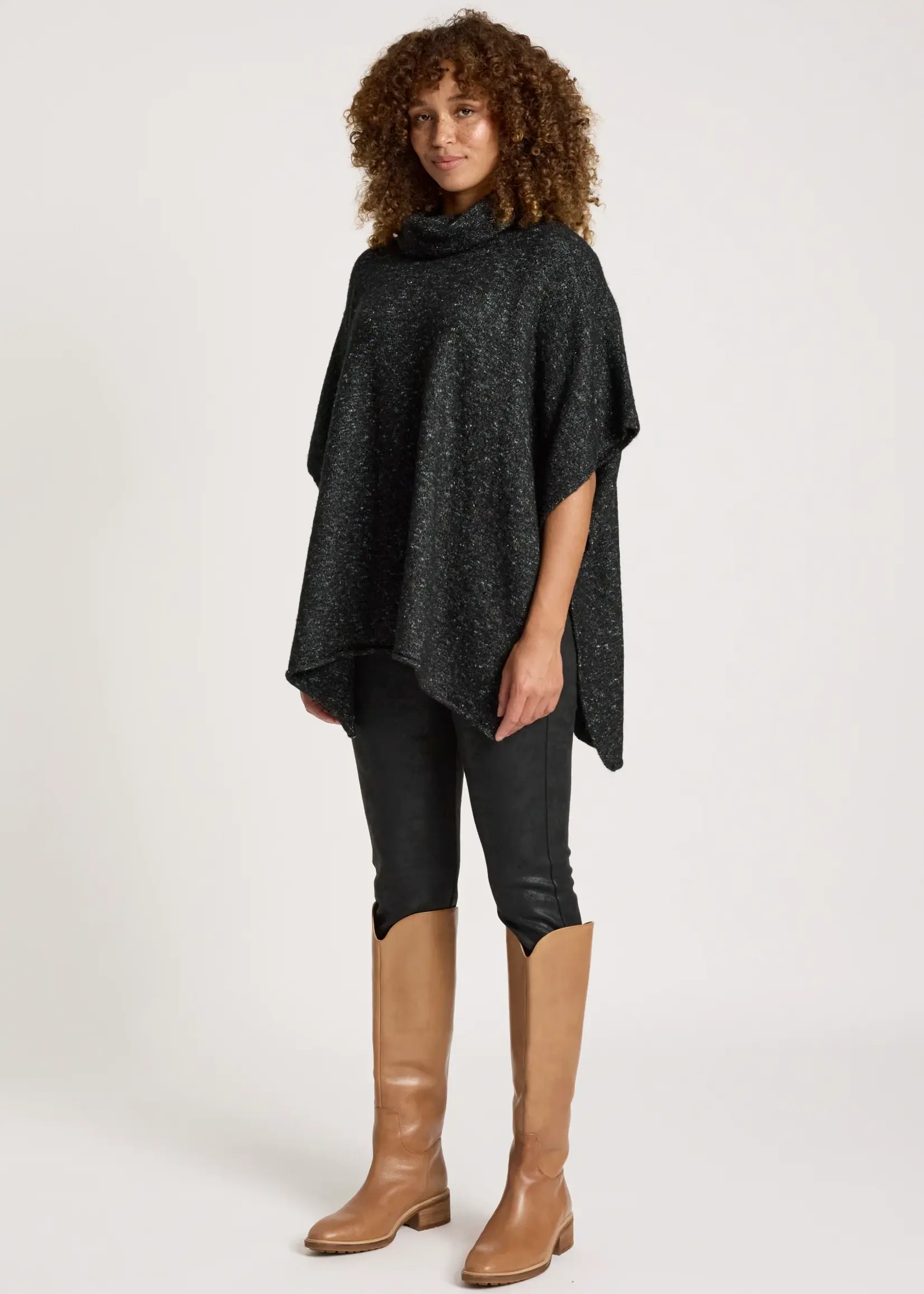 EB & Ive Zarda Poncho - Black