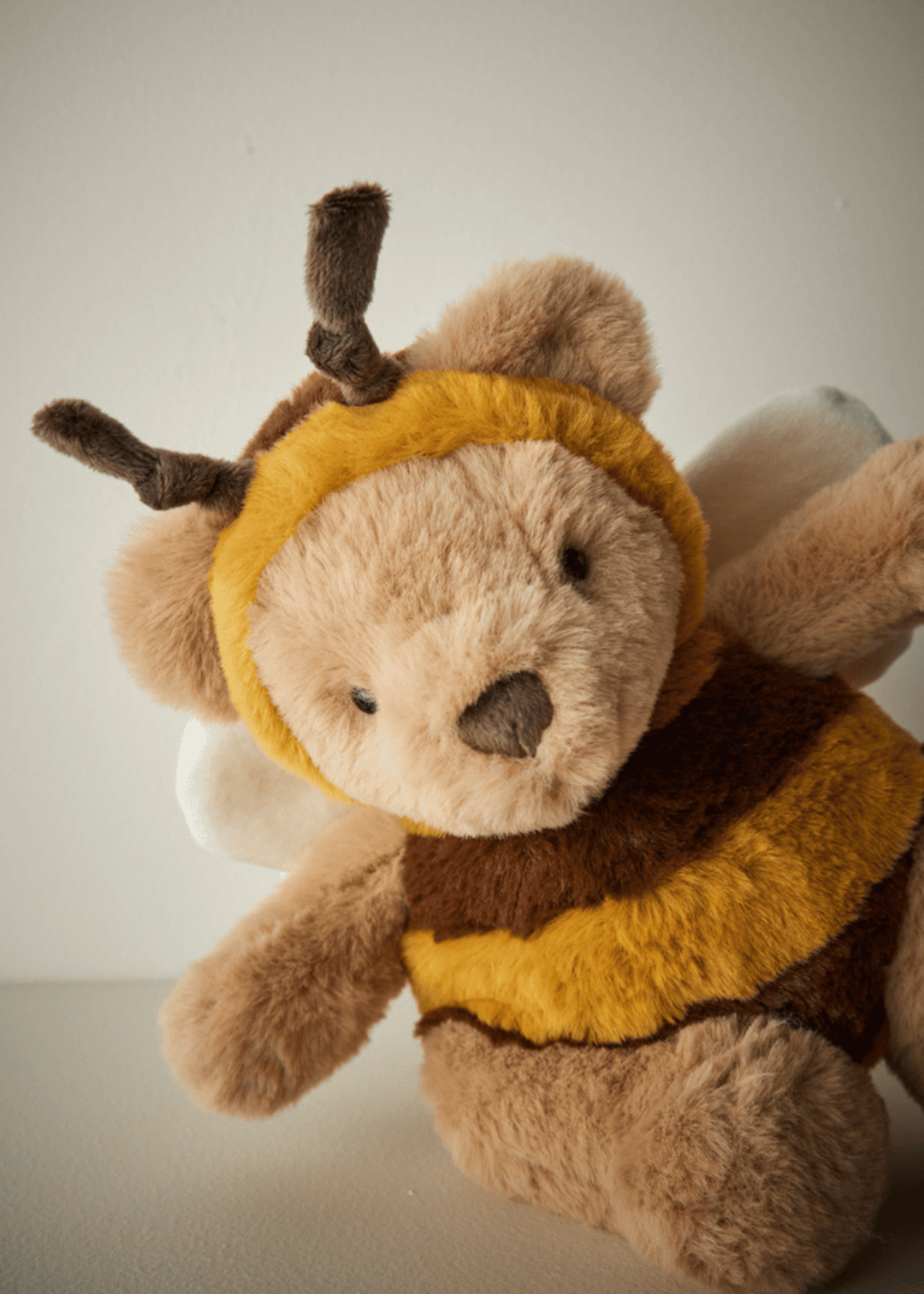 Pilbeam Jiggle & Giggle Busby Bear