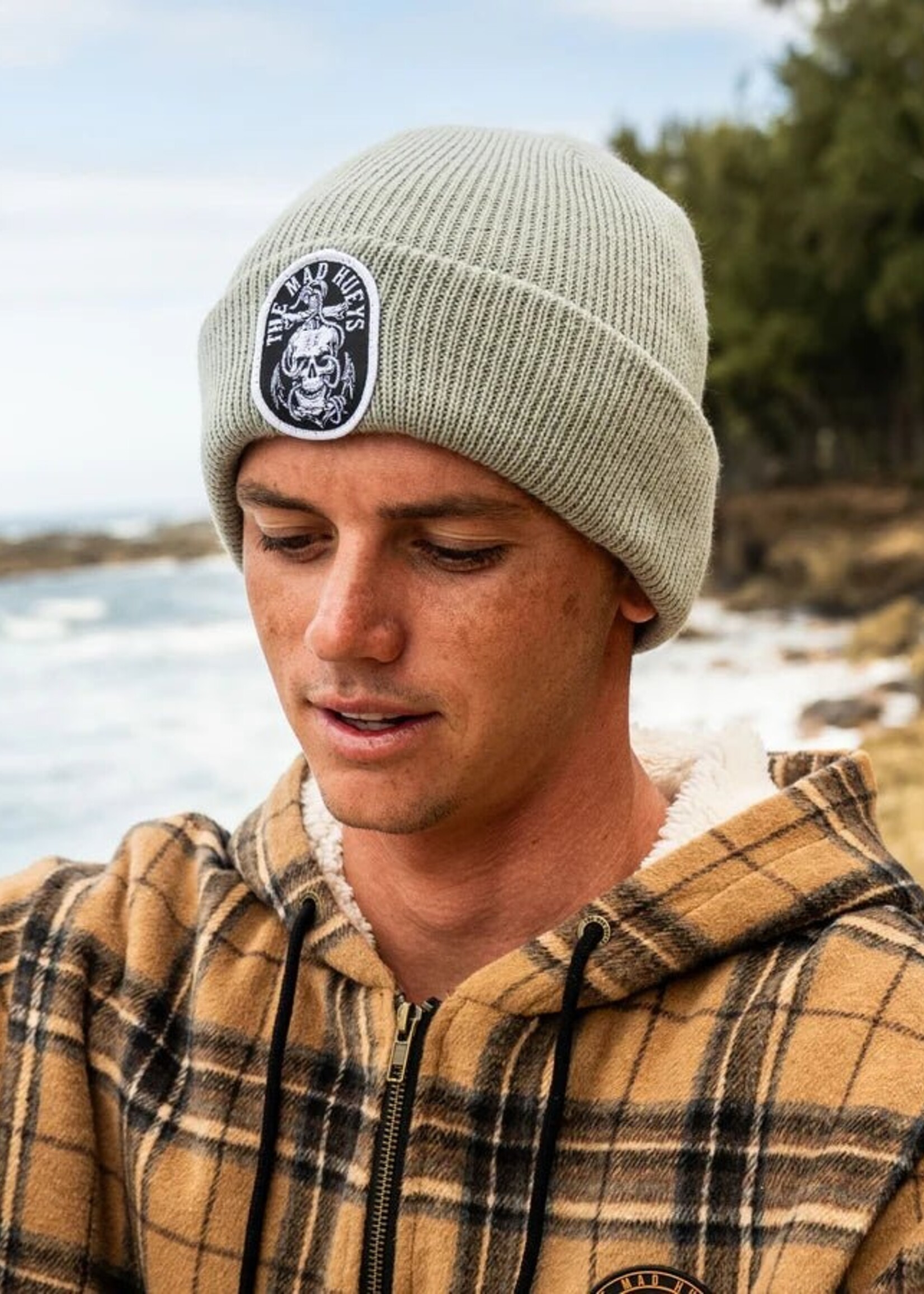Mad Hueys Rope Skull Anchor Beanie