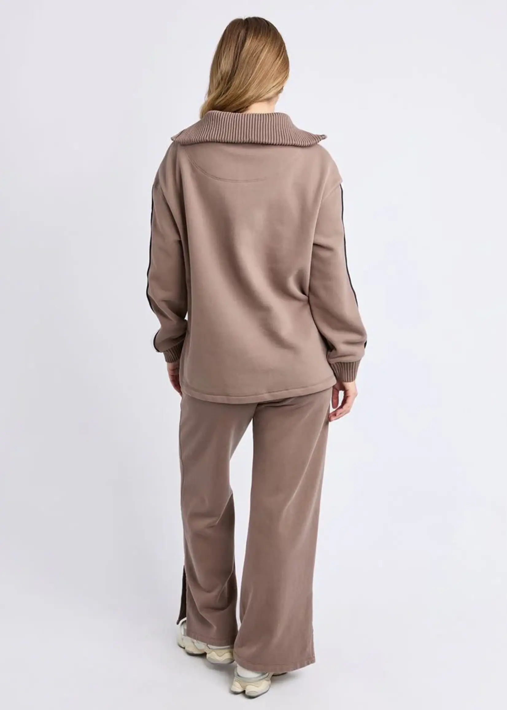 Foxwood Knit Collar Crew - Brown