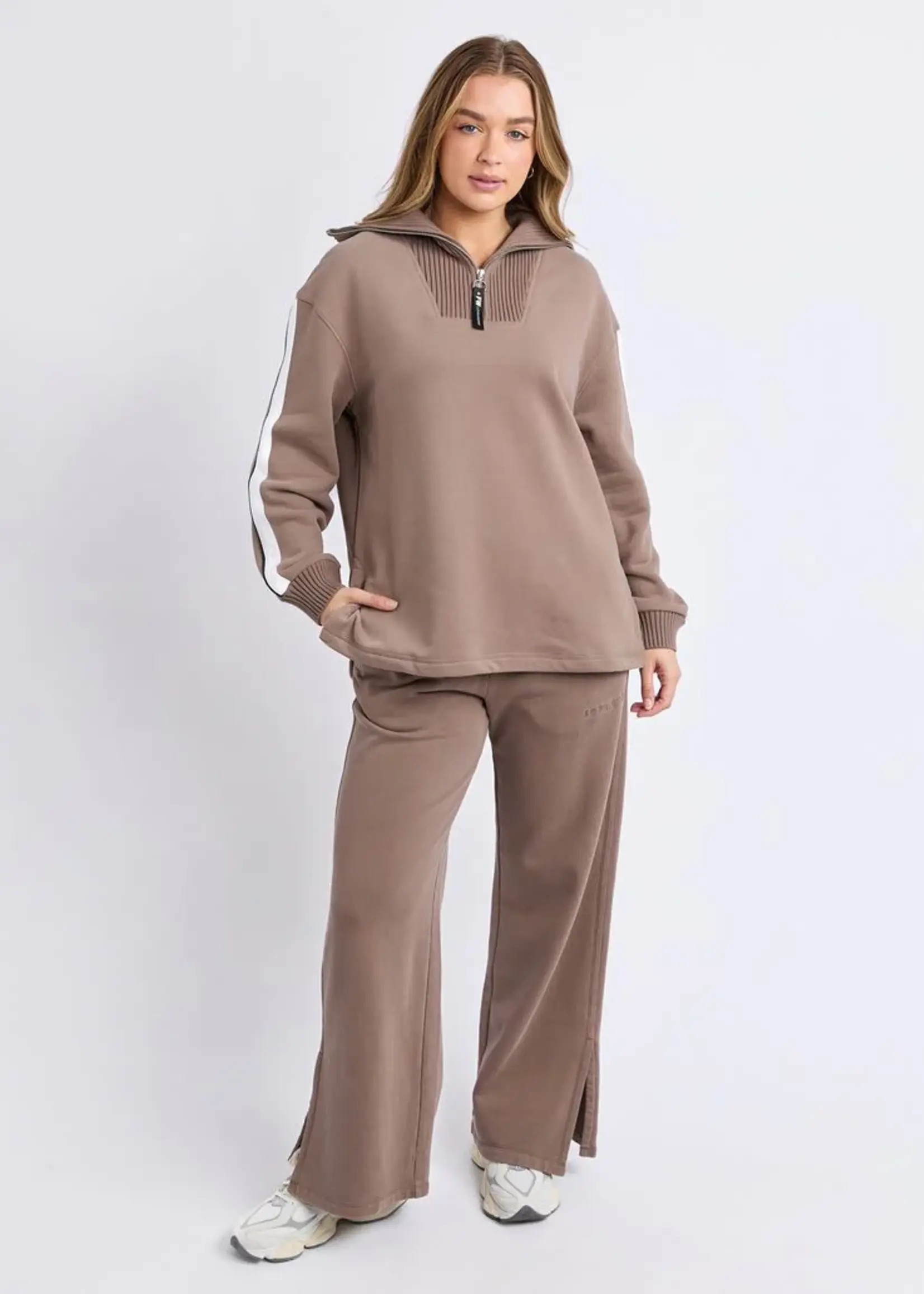 Foxwood Knit Collar Crew - Brown