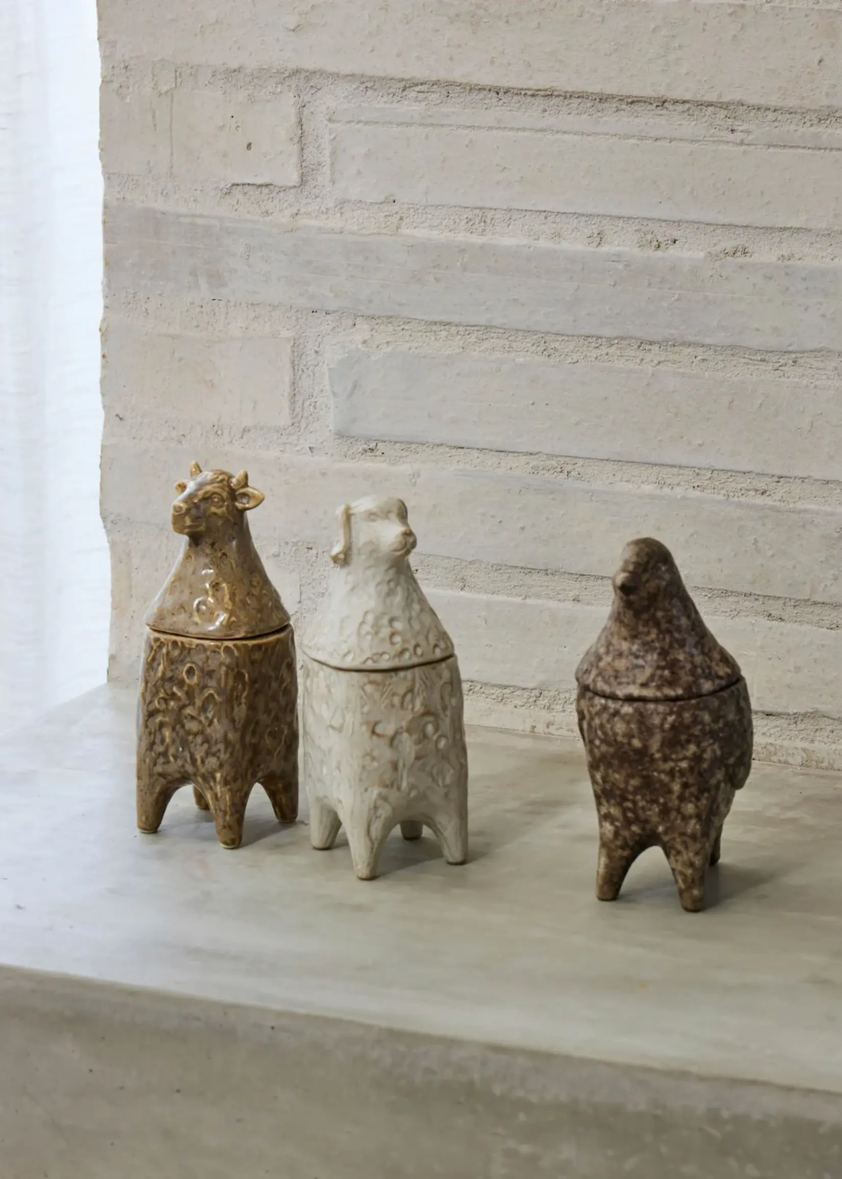 Amalfi Ari Dog Jar Off White