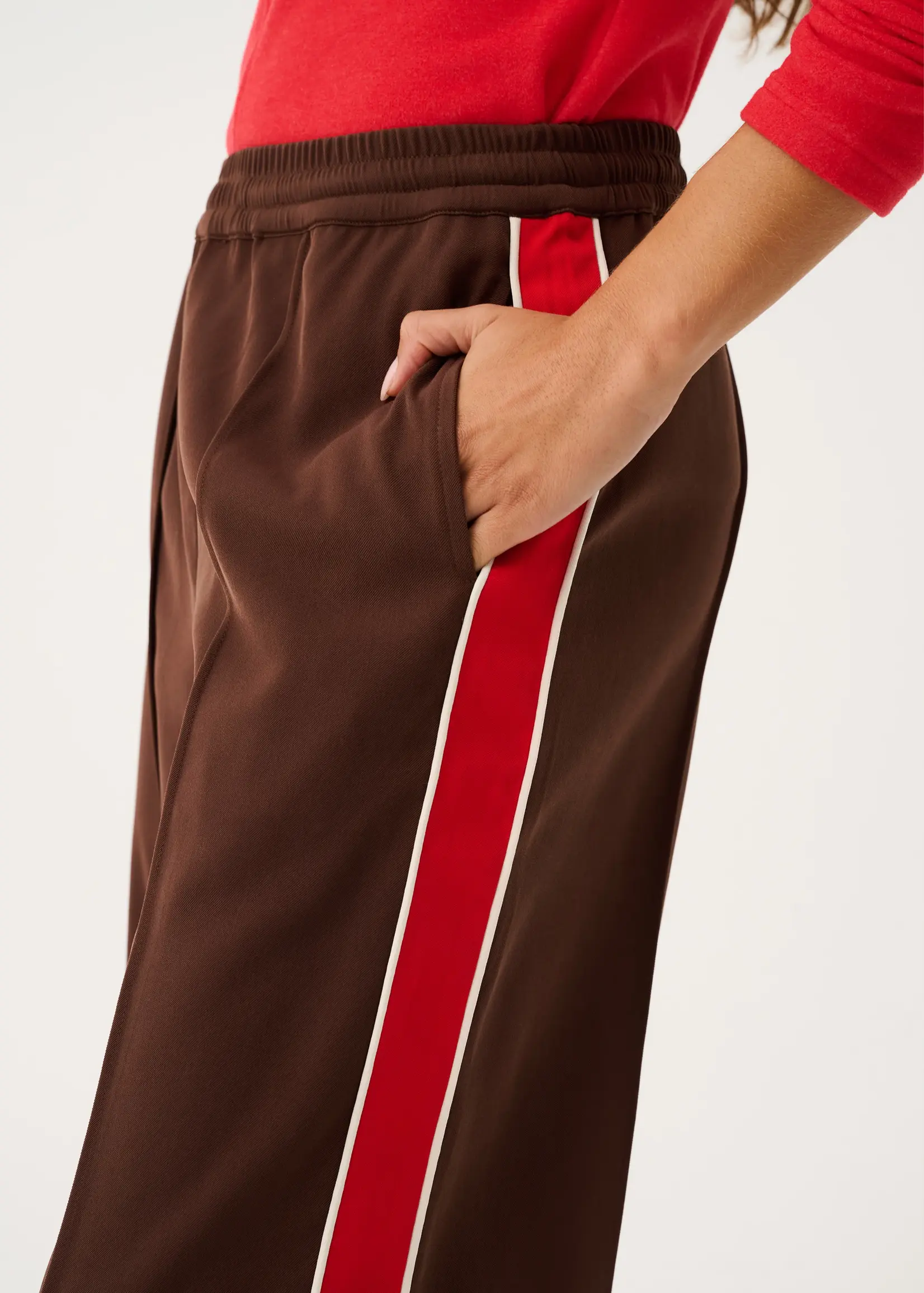 cartel and willow Dusty Pant - Truffle/Red