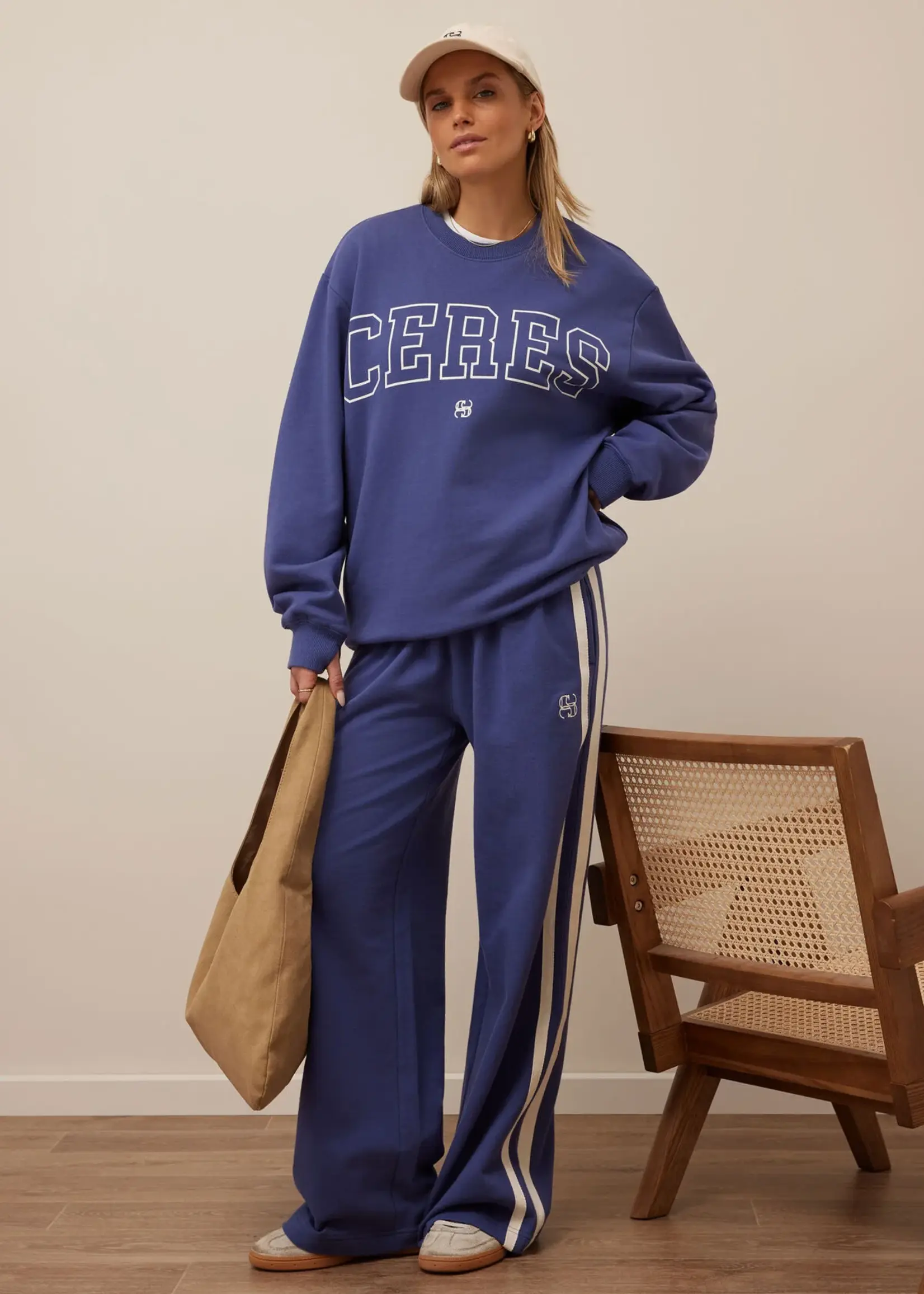 Ceres Life Isla Oversized Slo/Washed Navy White Heritage Logo