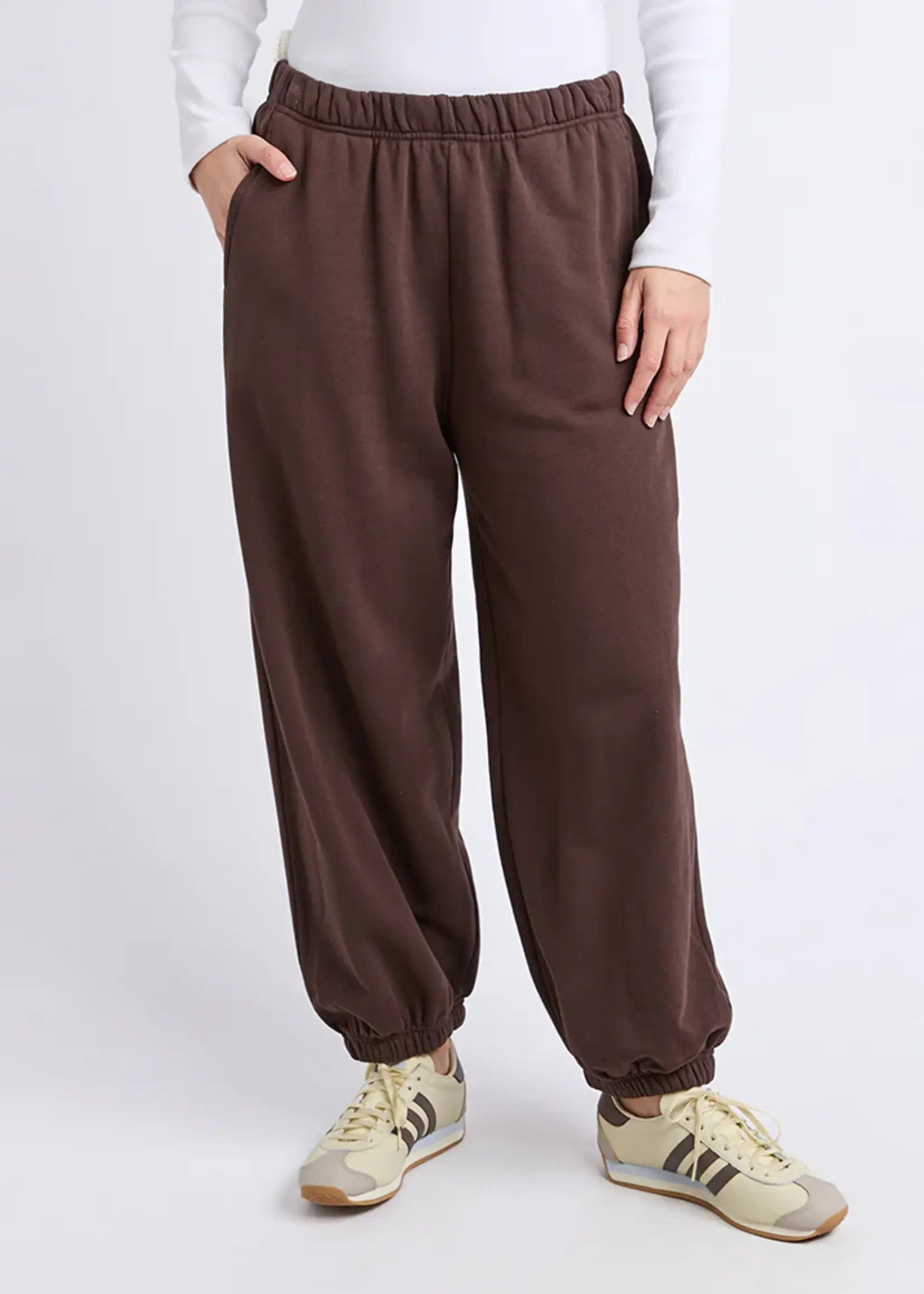 Foxwood Foundation Barrel Trackpant - Coffee
