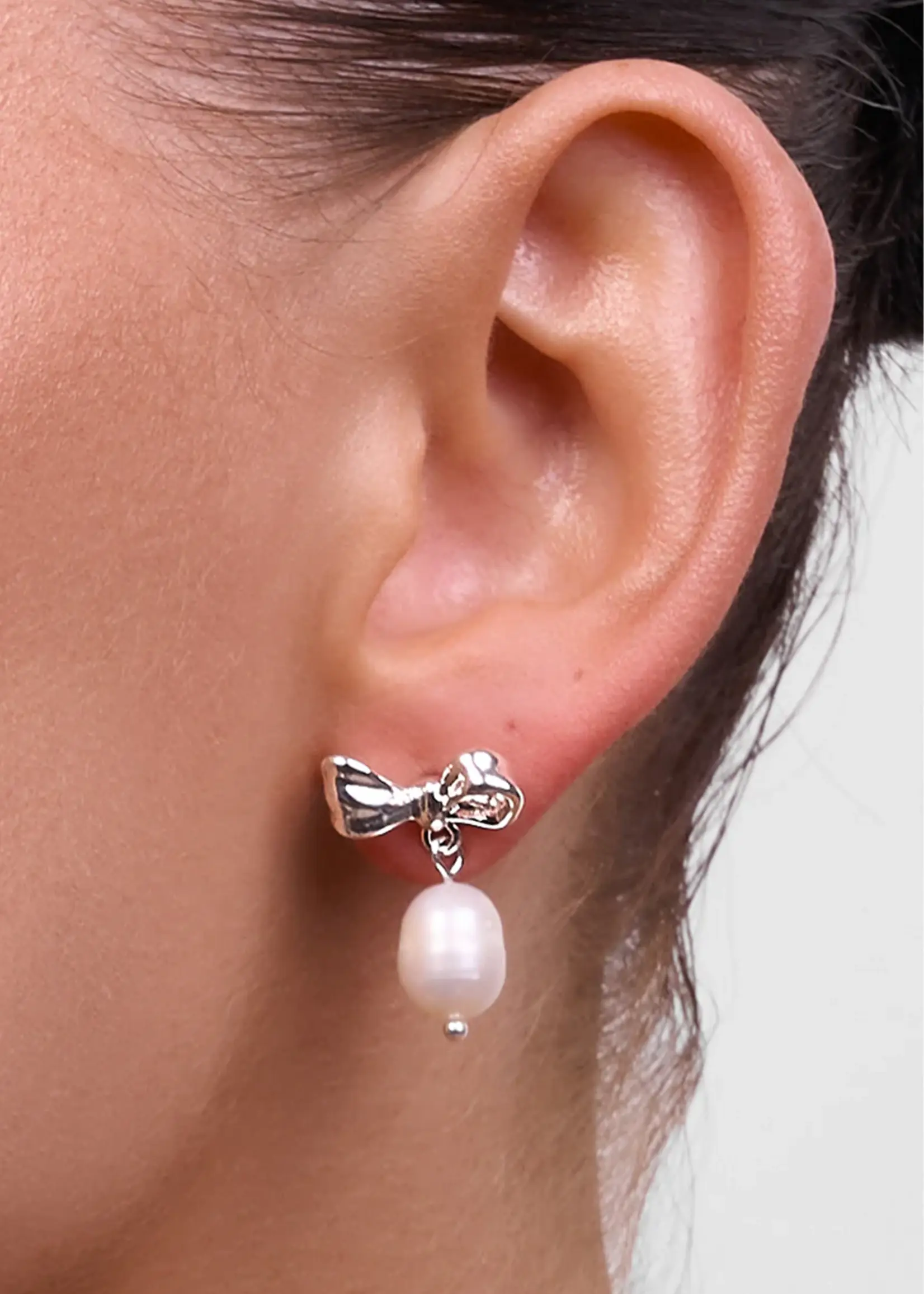 Liberte Alice Silver Bow Pearl Earring