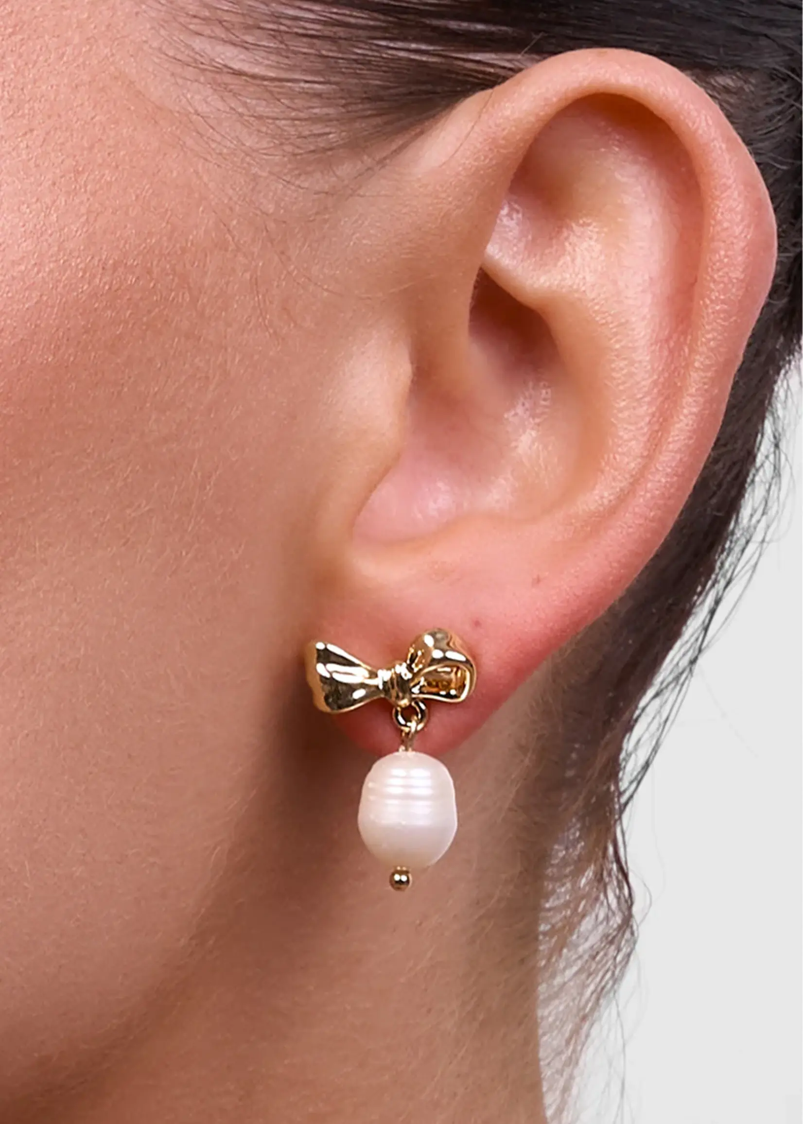 Liberte Alice Gold Bow Pearl Earring