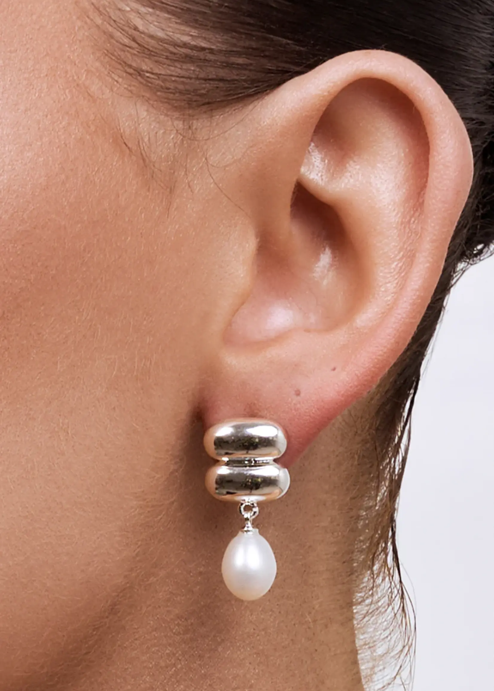 Liberte Heidi Silver Pearl Earring