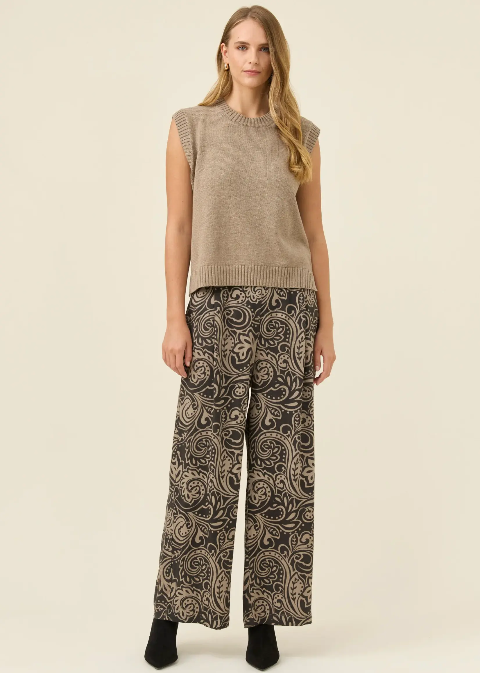 Isle of Mine Darby Knit Vest - Stone