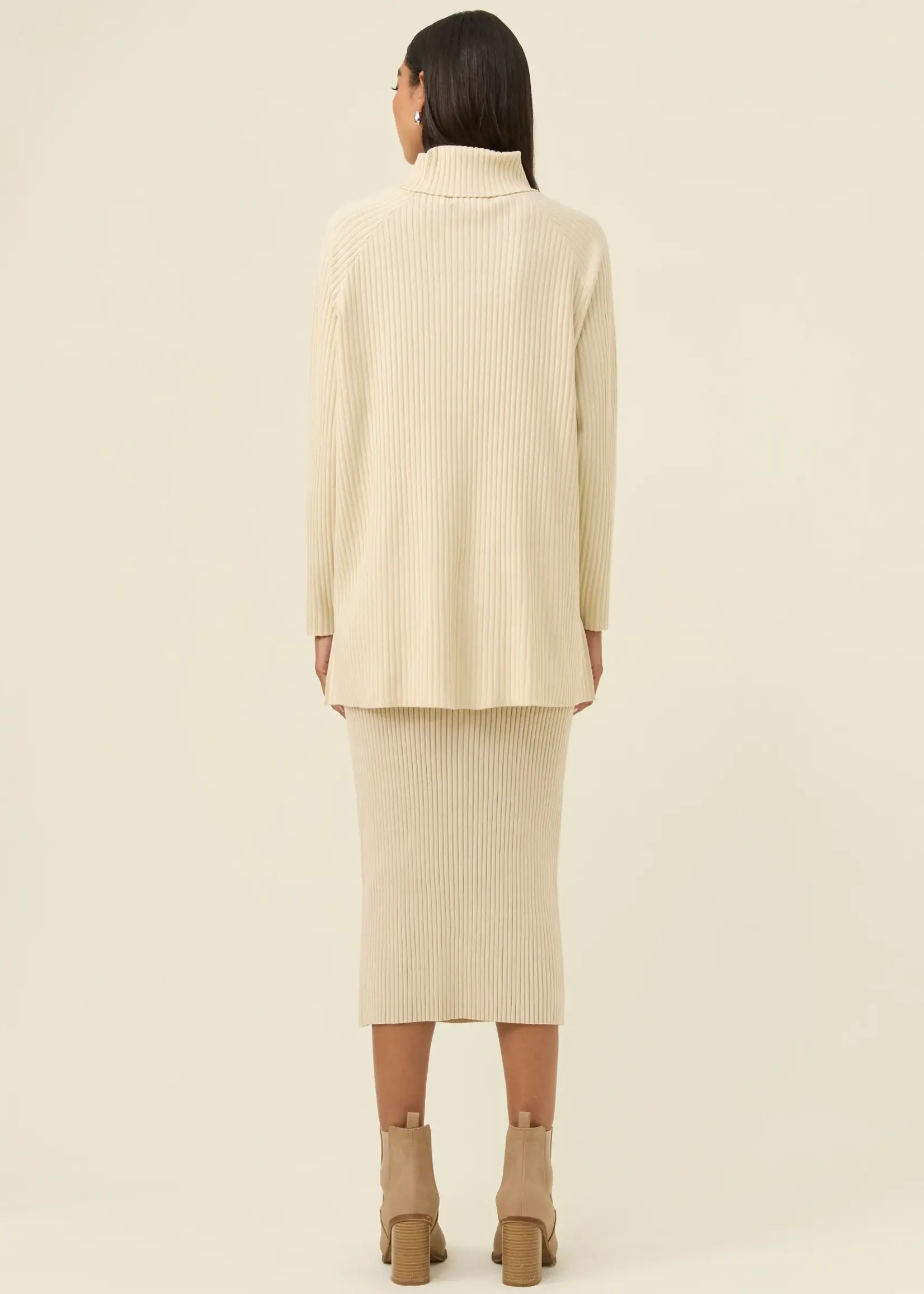 Isle of Mine Juno Relaxed Roll Neck Jumper - Canvas