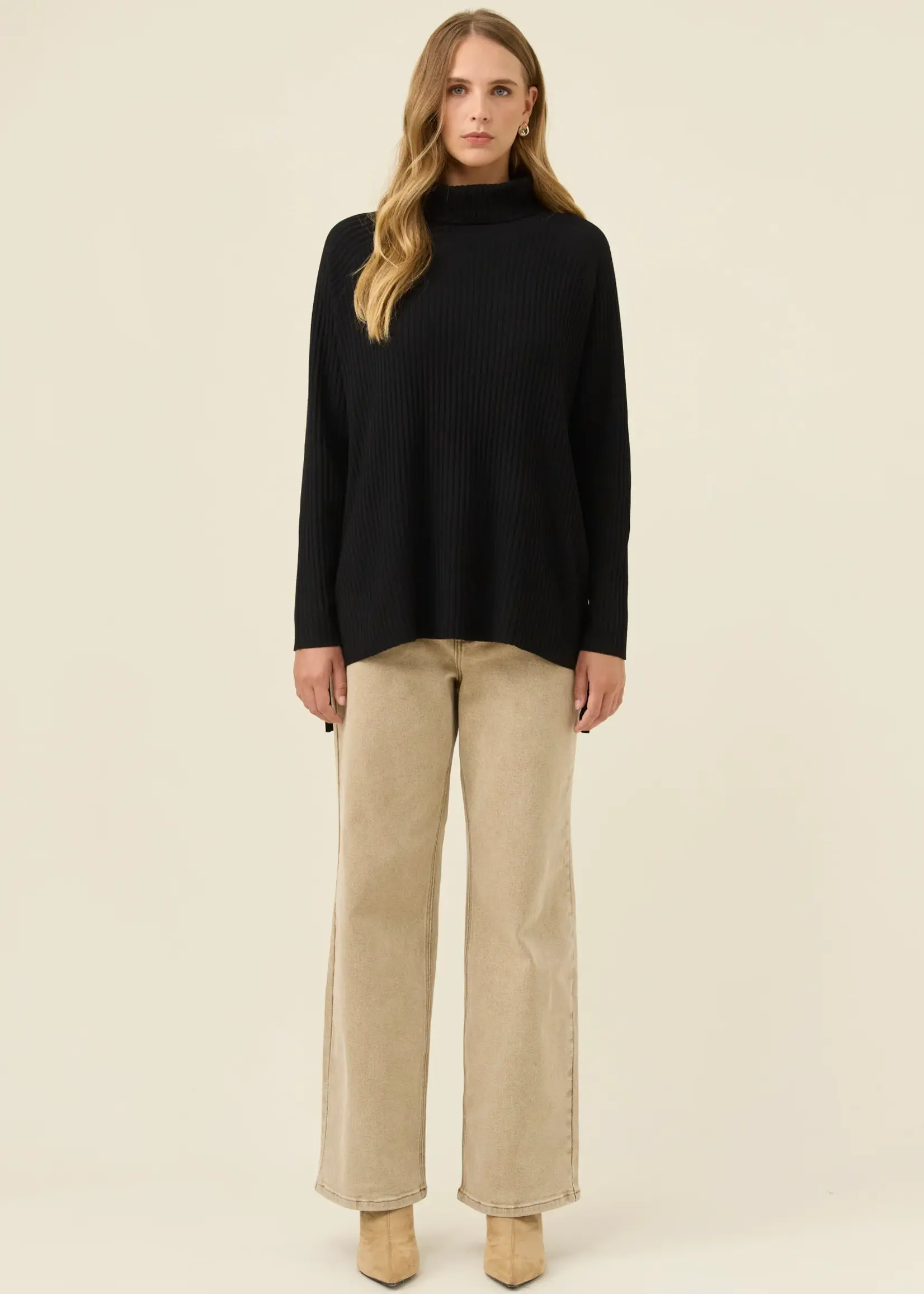 Isle of Mine Juno Relaxed Roll Neck Jumper - Onyx