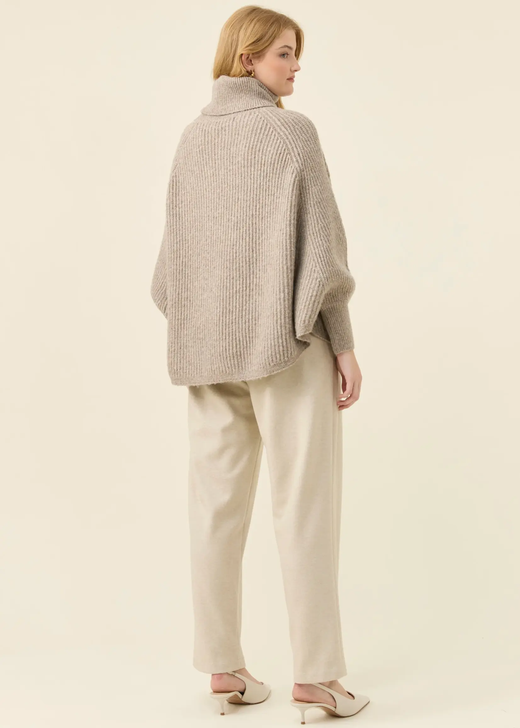 Isle of Mine Miru Poncho - Stone