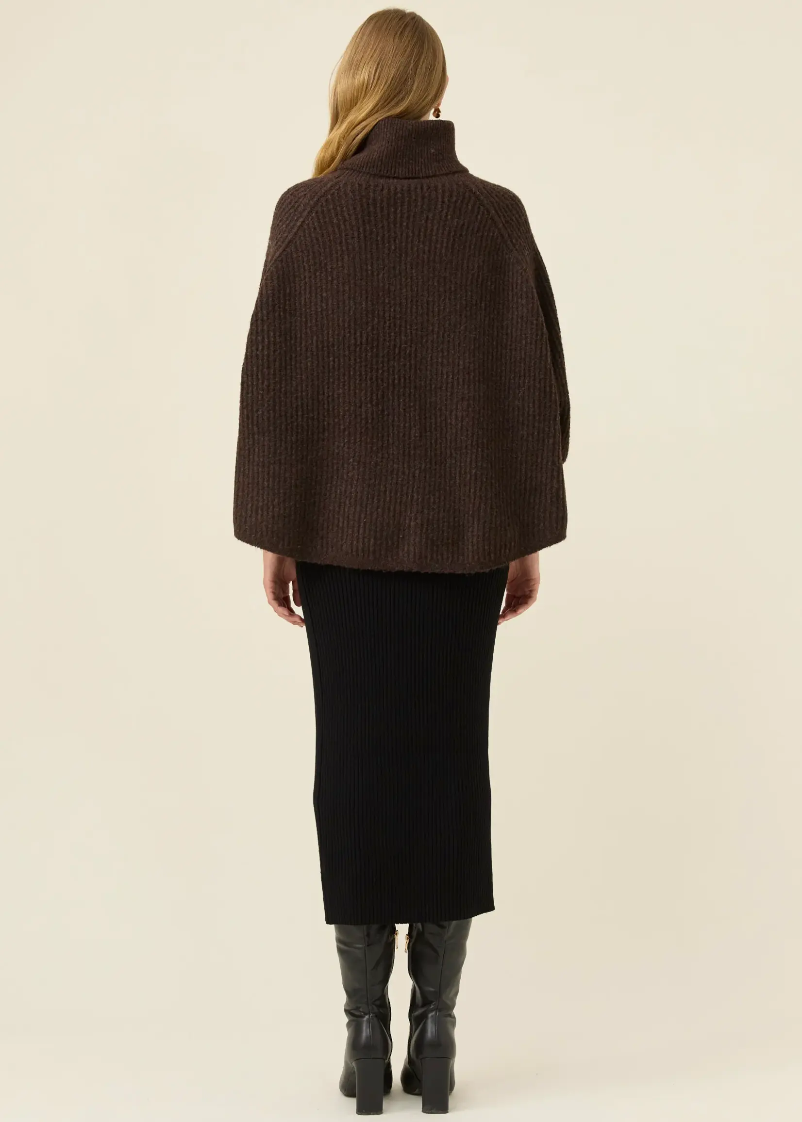 Isle of Mine Miru Poncho - Chocolate