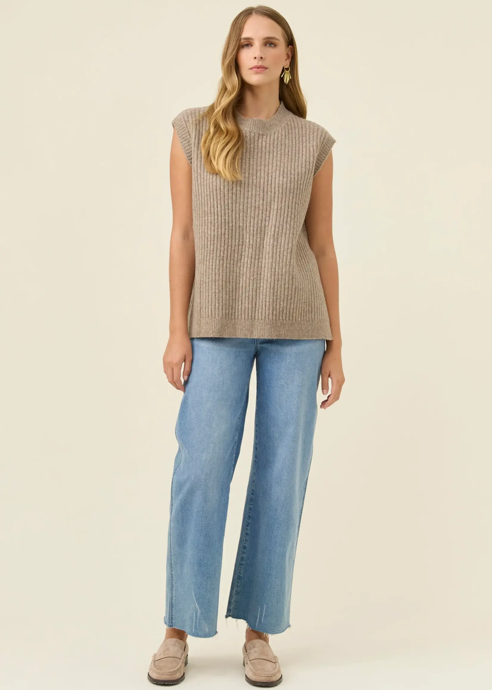 Isle of Mine Miru Crew Knit Vest - Stone