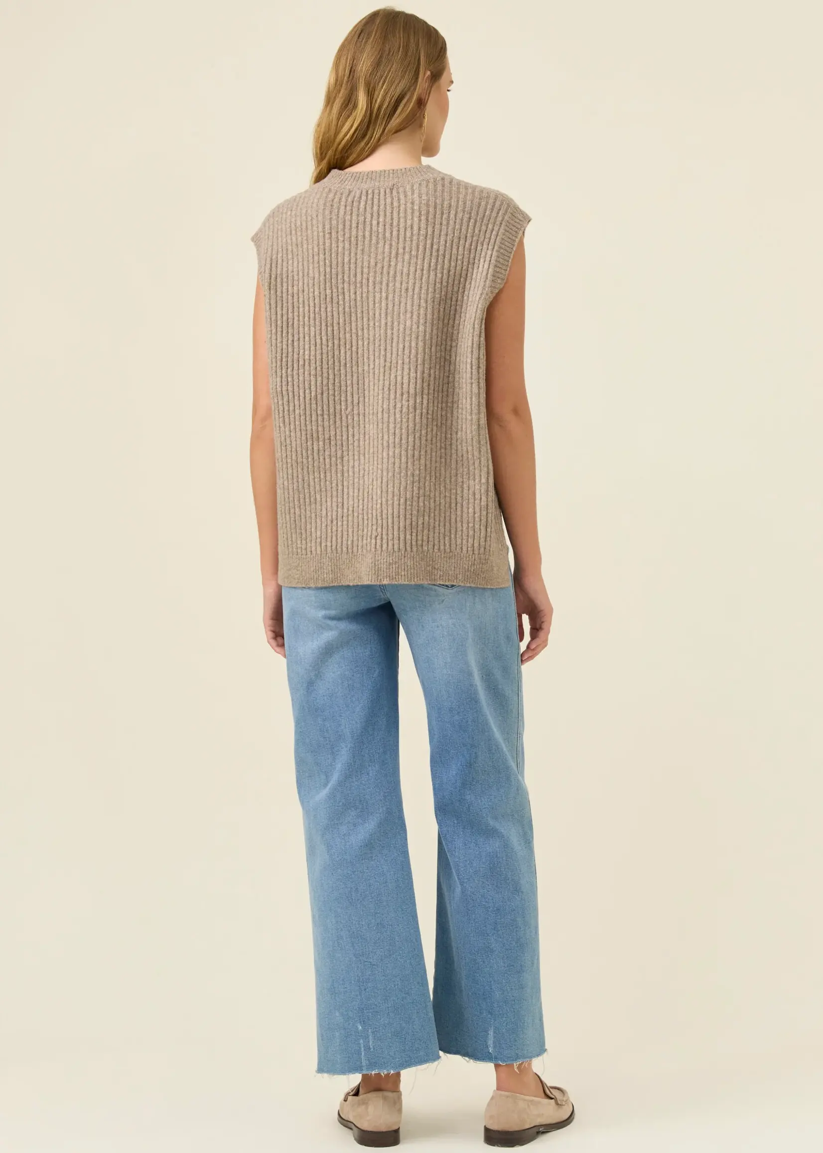 Isle of Mine Miru Crew Knit Vest - Stone