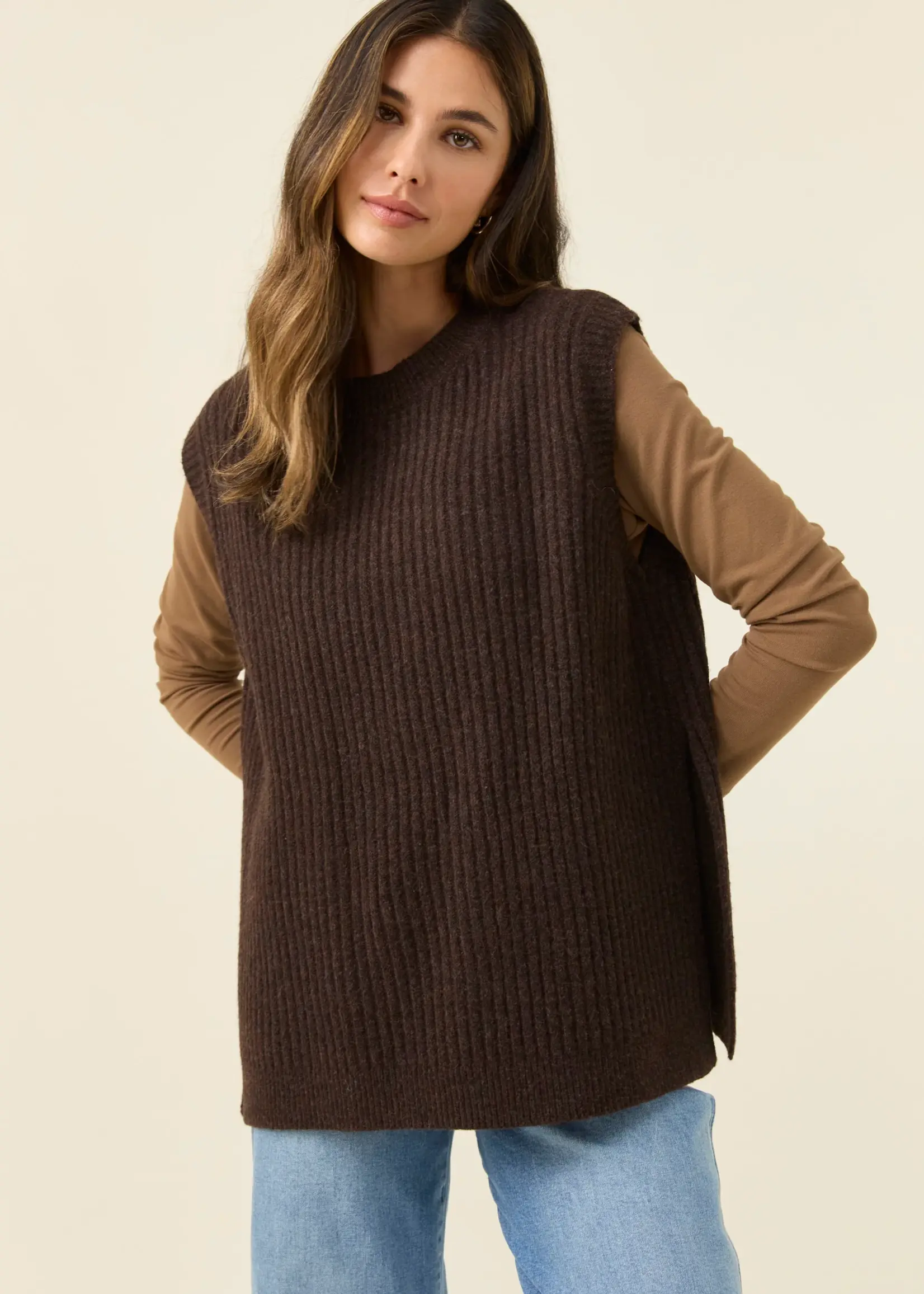 Isle of Mine Miru Crew Knit Vest - Chocolate
