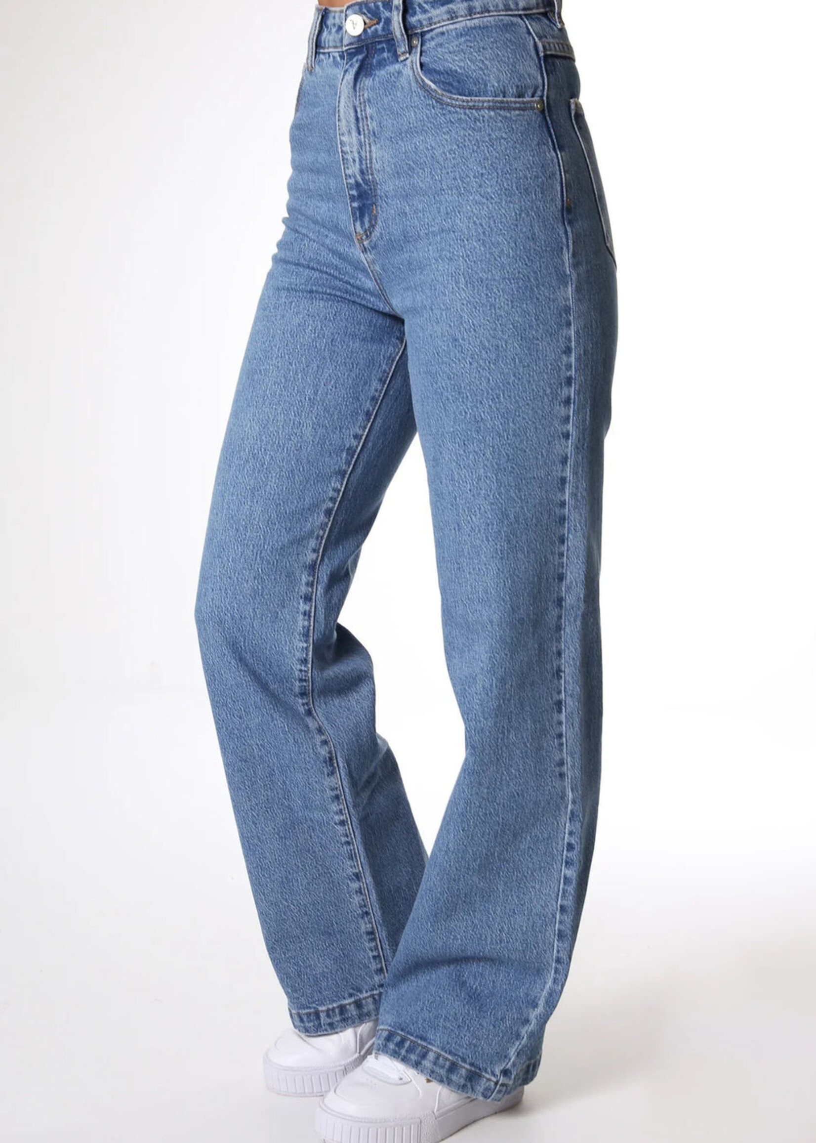 A Brand 94 High & Wide