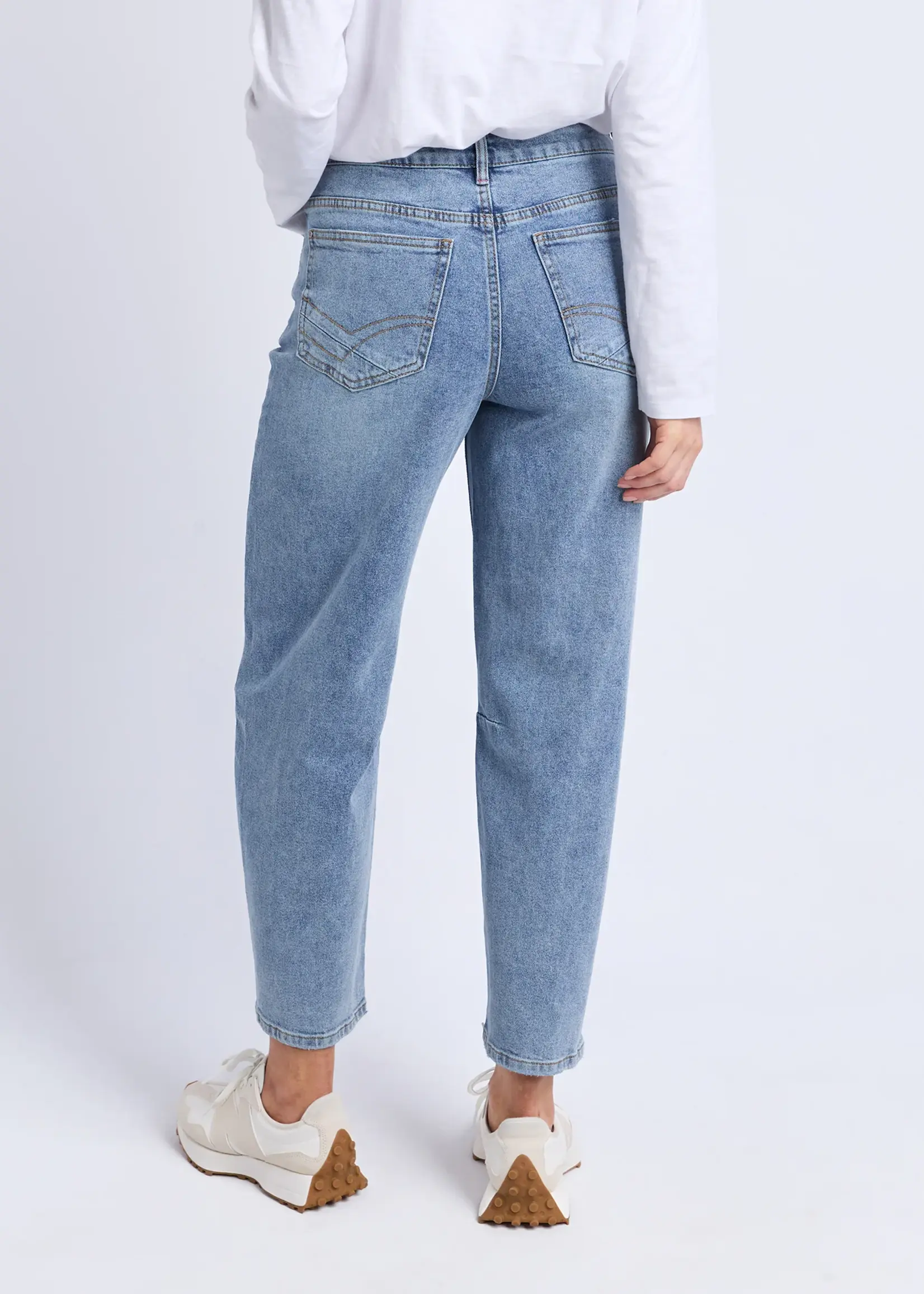 Foxwood Bessie Barrel Leg Jean