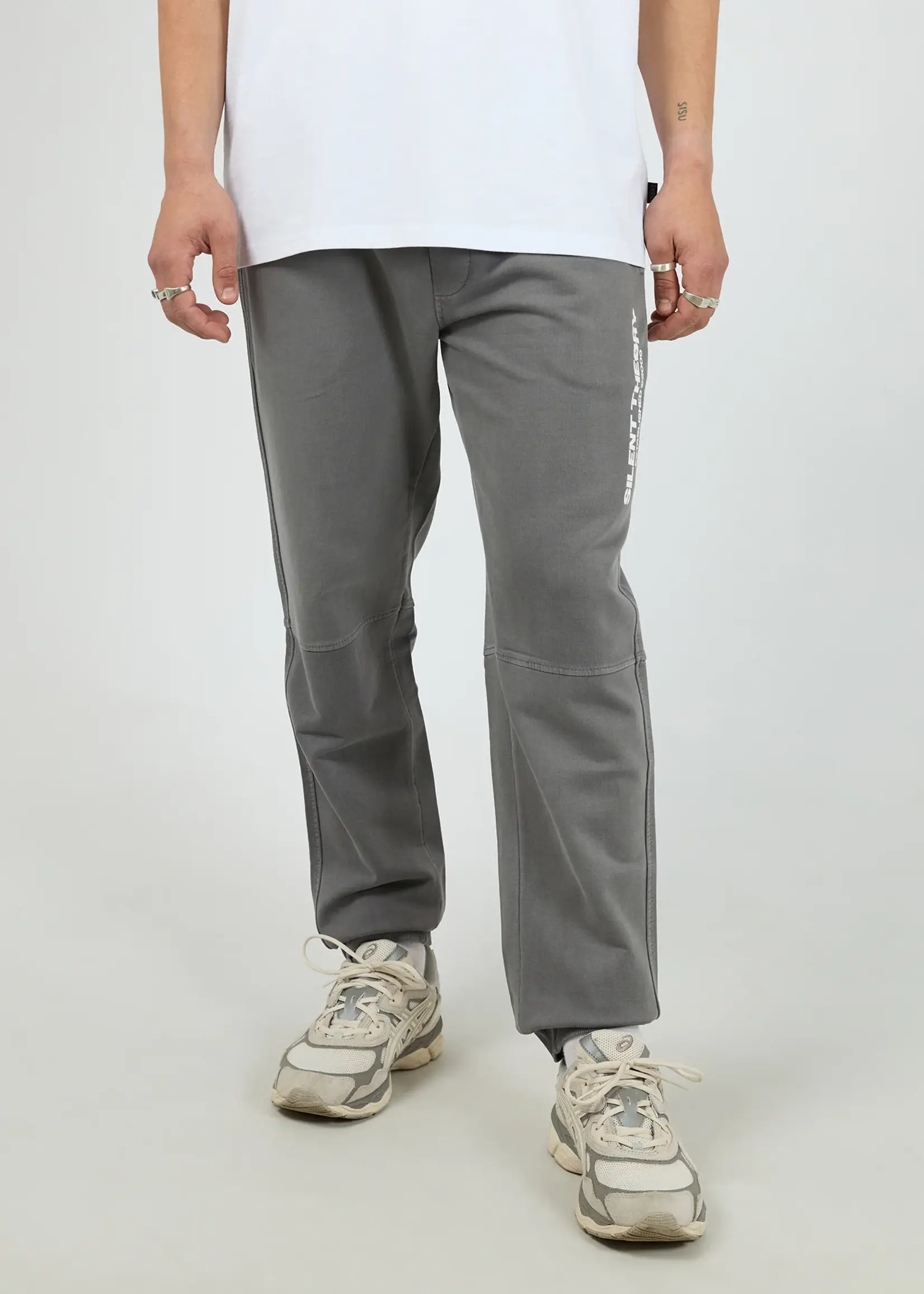 Silent Theory Essential Theory Trackpant V2 - Char