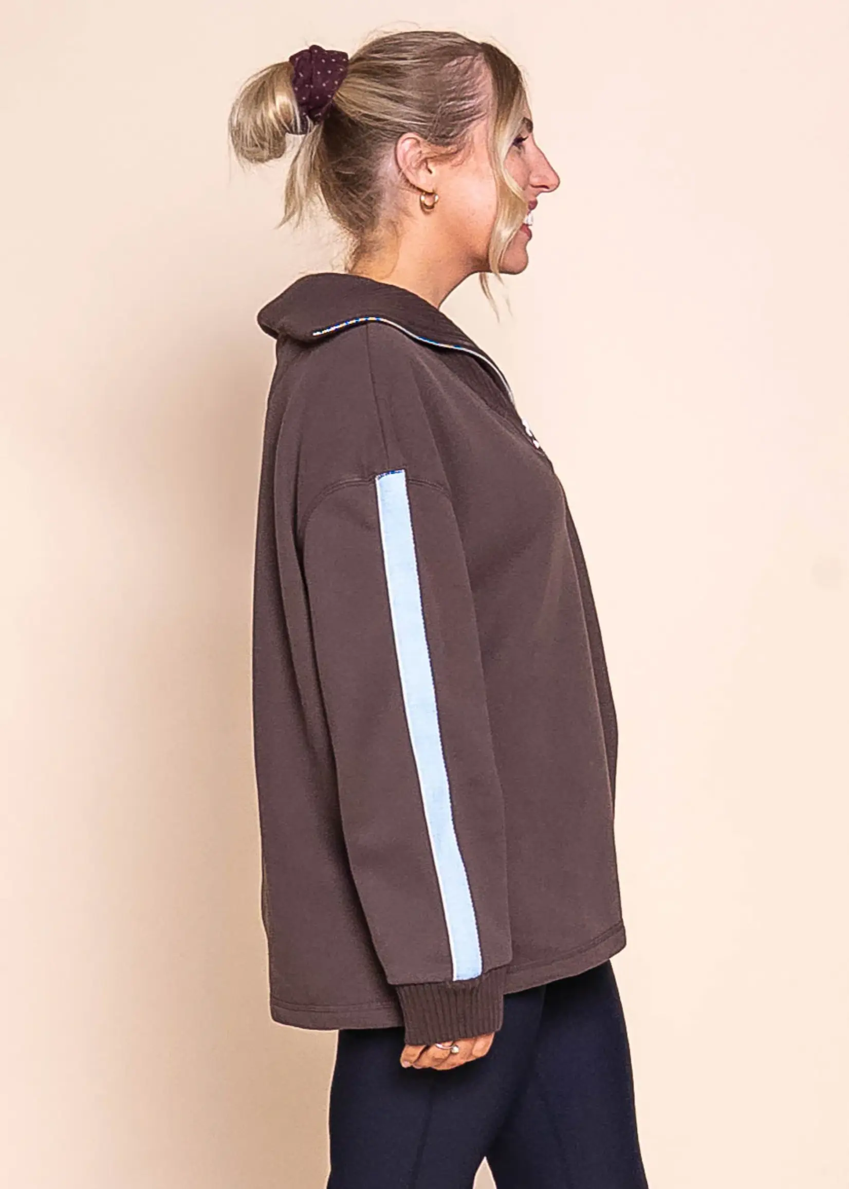 Foxwood Knit Collar Crew - Coffee