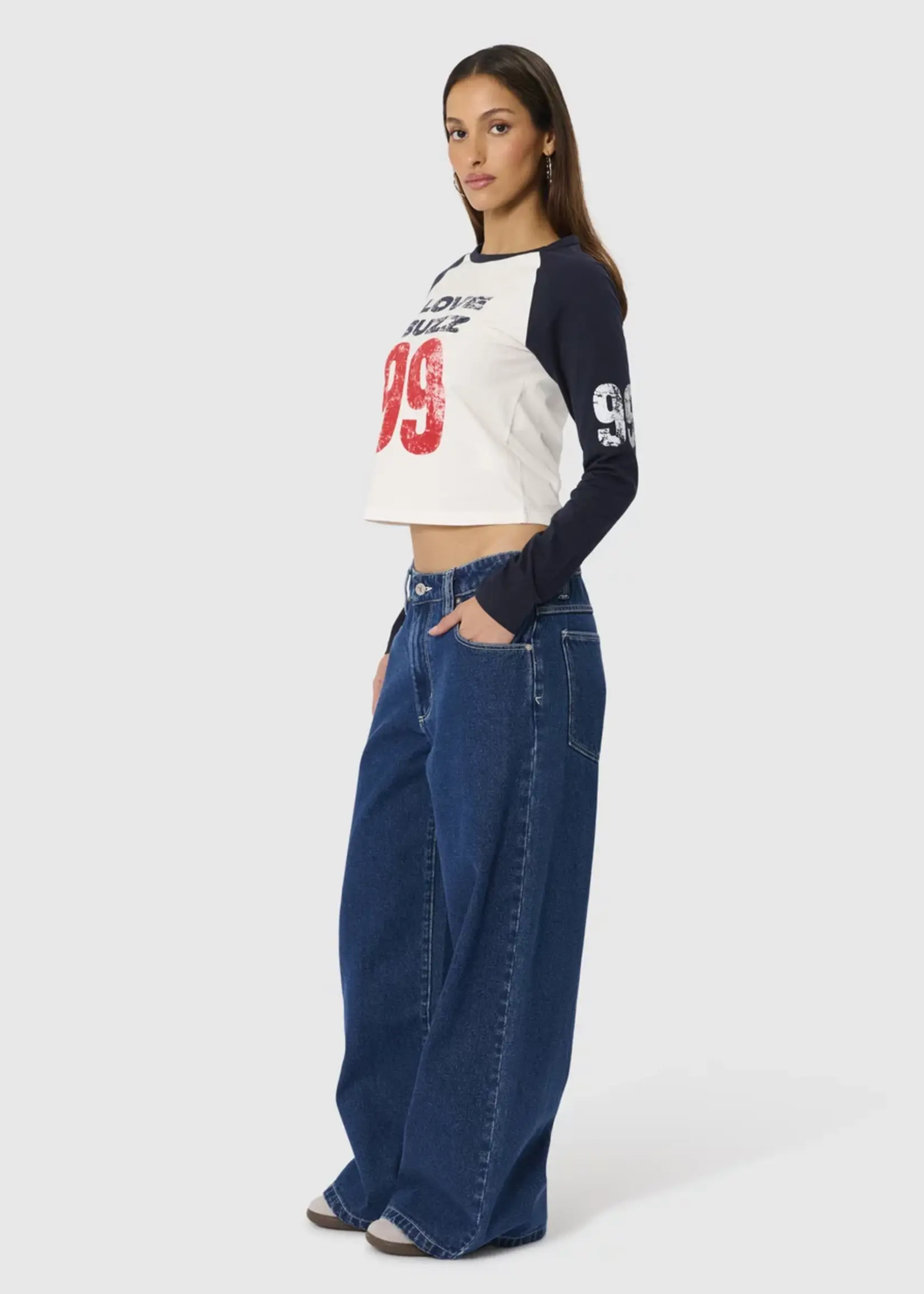 A Brand Love Buzz Raglan