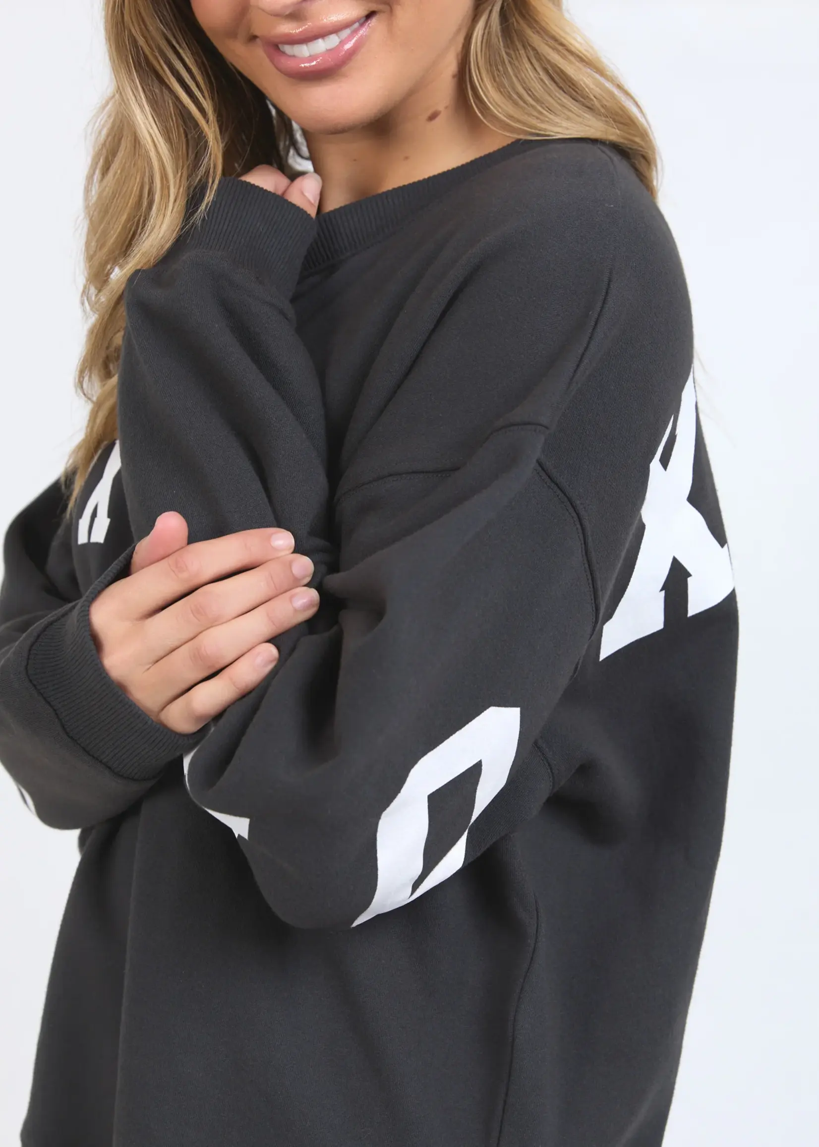 Foxwood Interval Crew - Dark Grey
