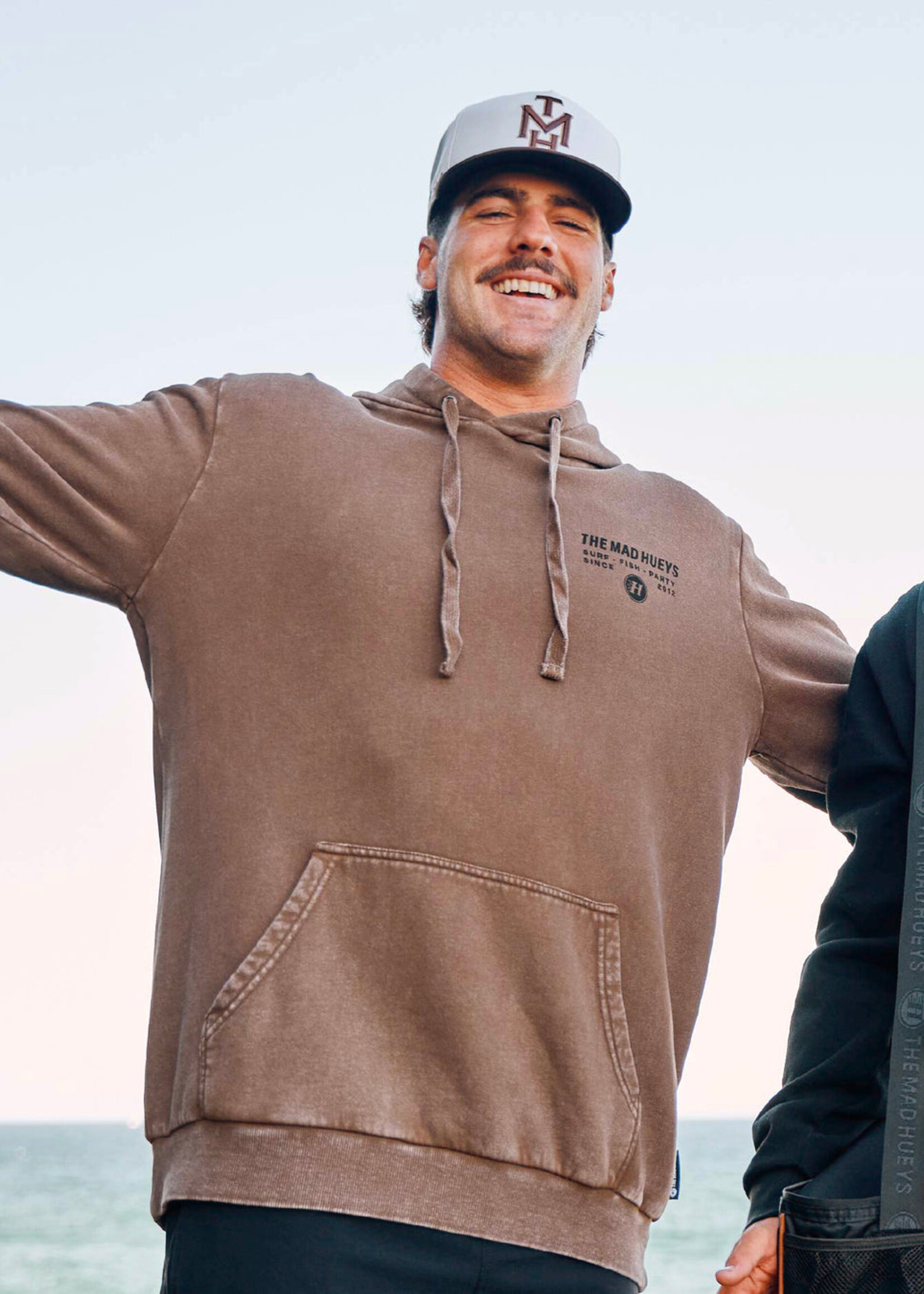 Mad Hueys Hueys Letter Hooded Pullover