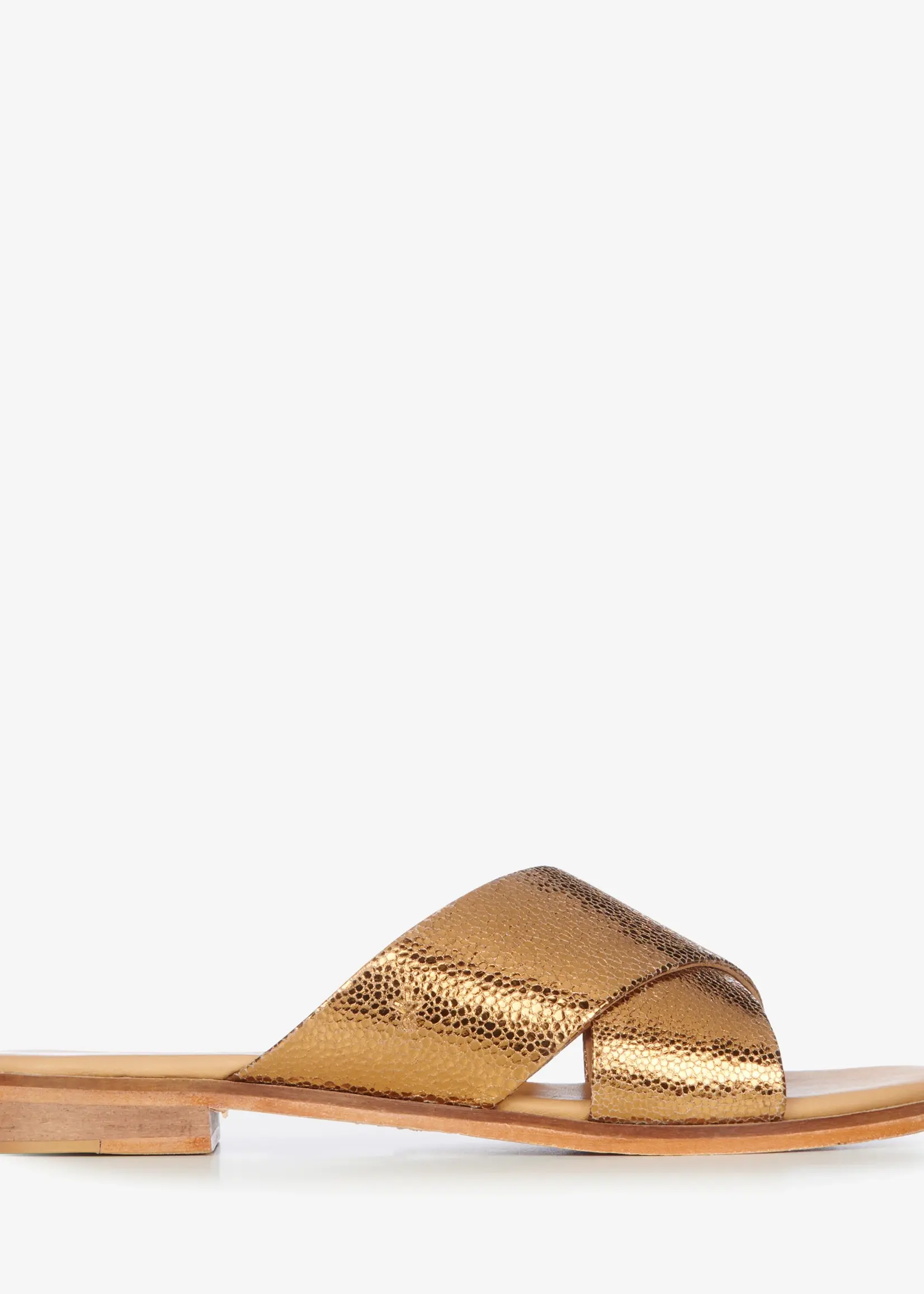 Emu Emu Corralyn Gold Bronze 09