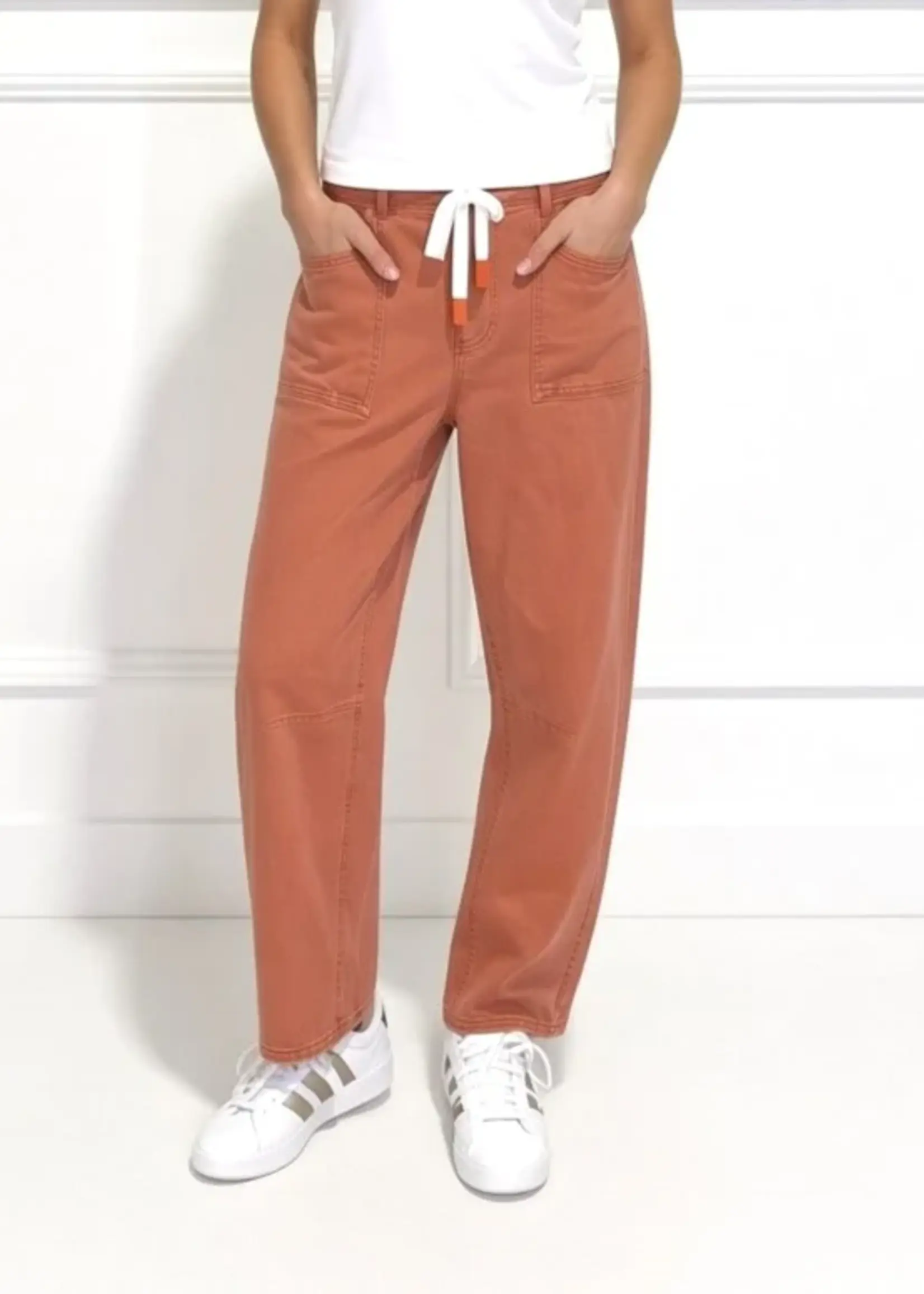 Carter Barrel Jean - Brandy