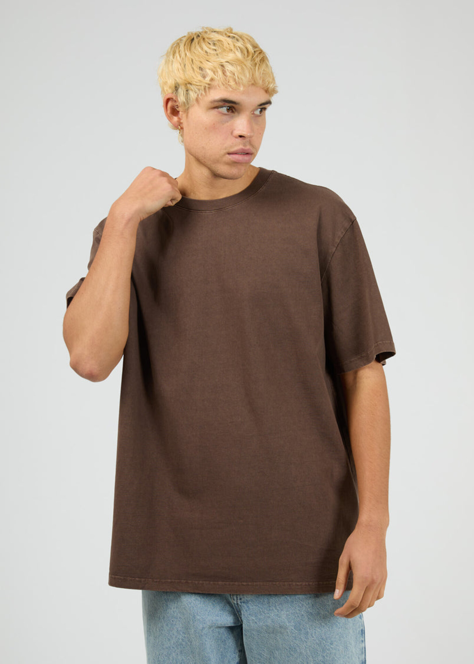 Silent Theory Essential Fit Tee - Chocolate