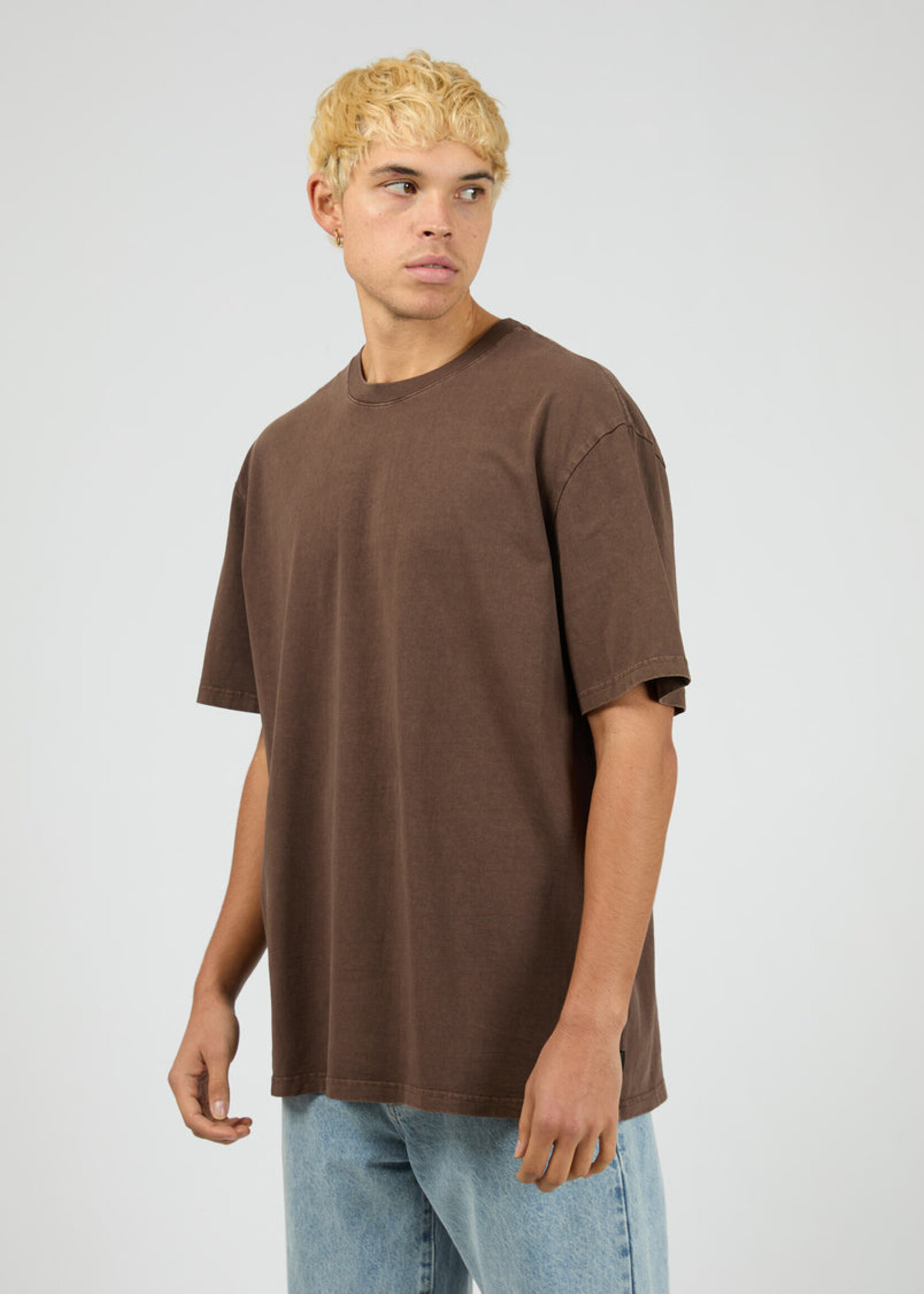 Silent Theory Essential Fit Tee - Chocolate