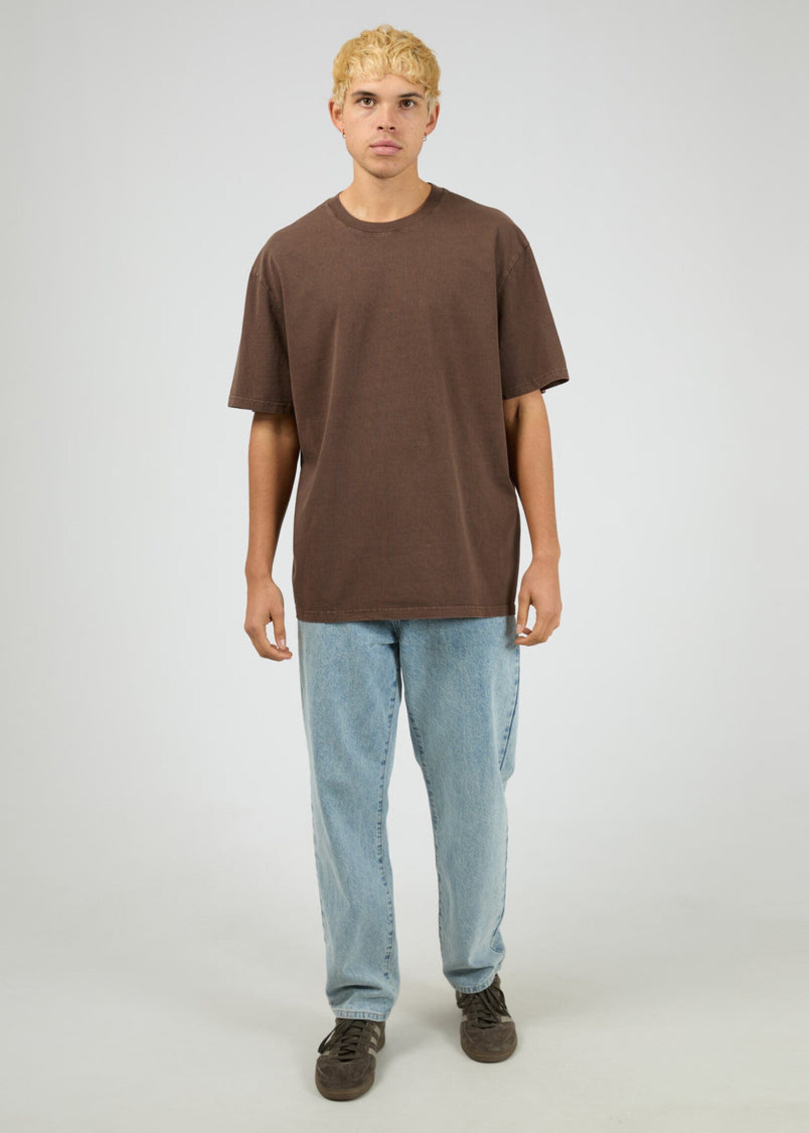 Silent Theory Essential Fit Tee - Chocolate