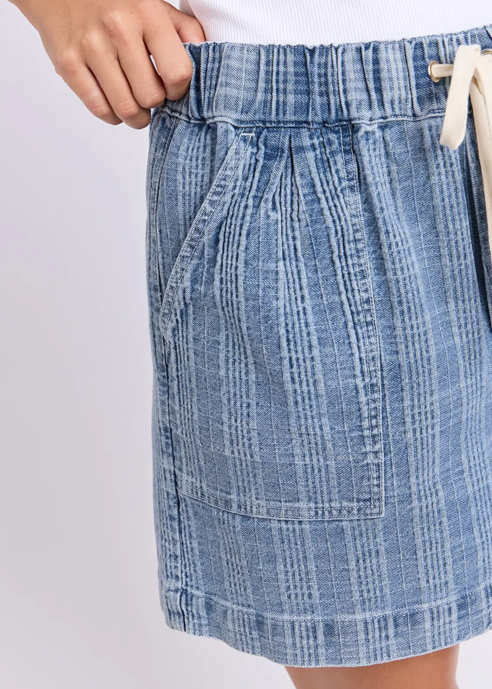 Foxwood Cove Short - Denim Check