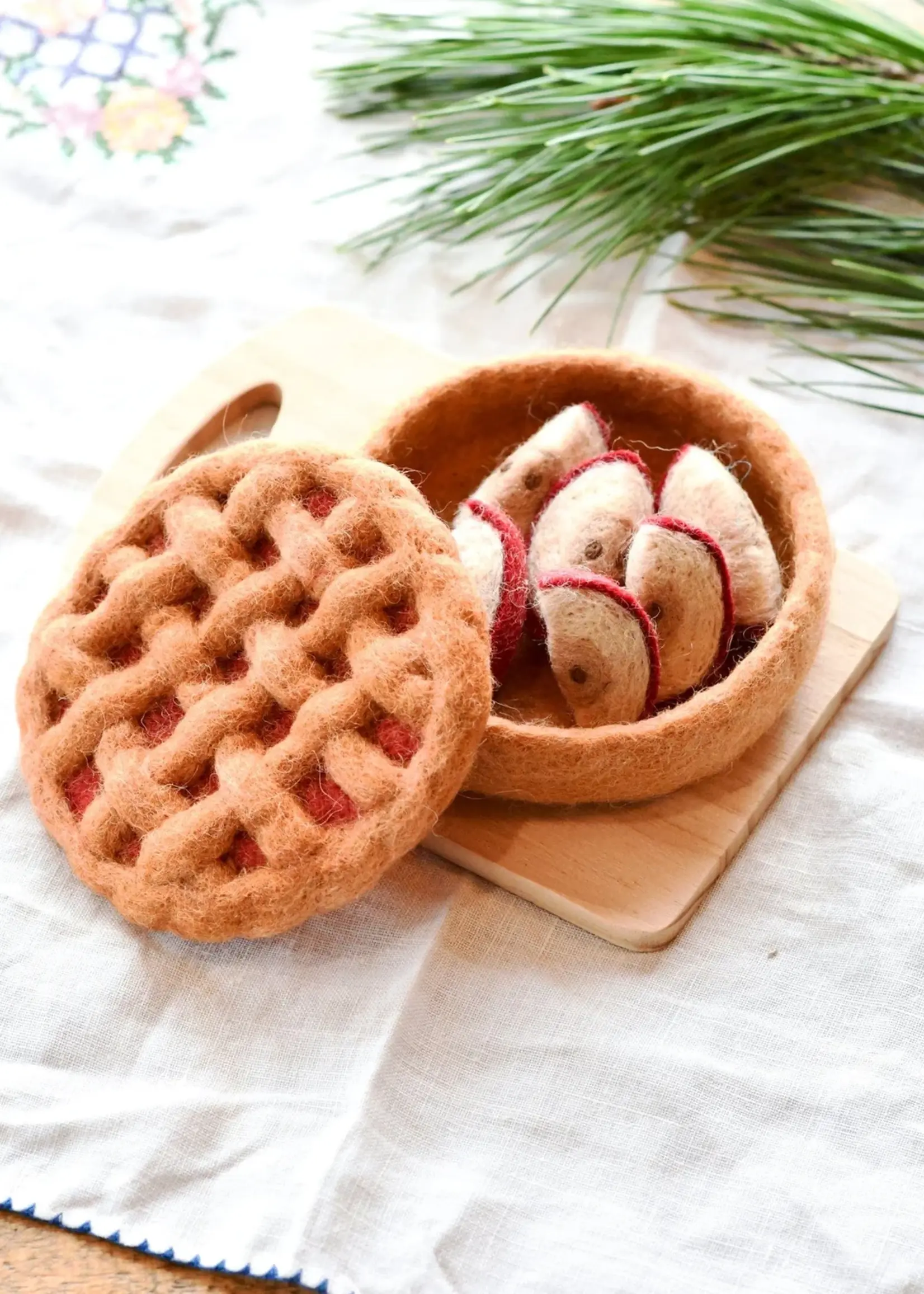 Felt Apple Pie Play Food Set