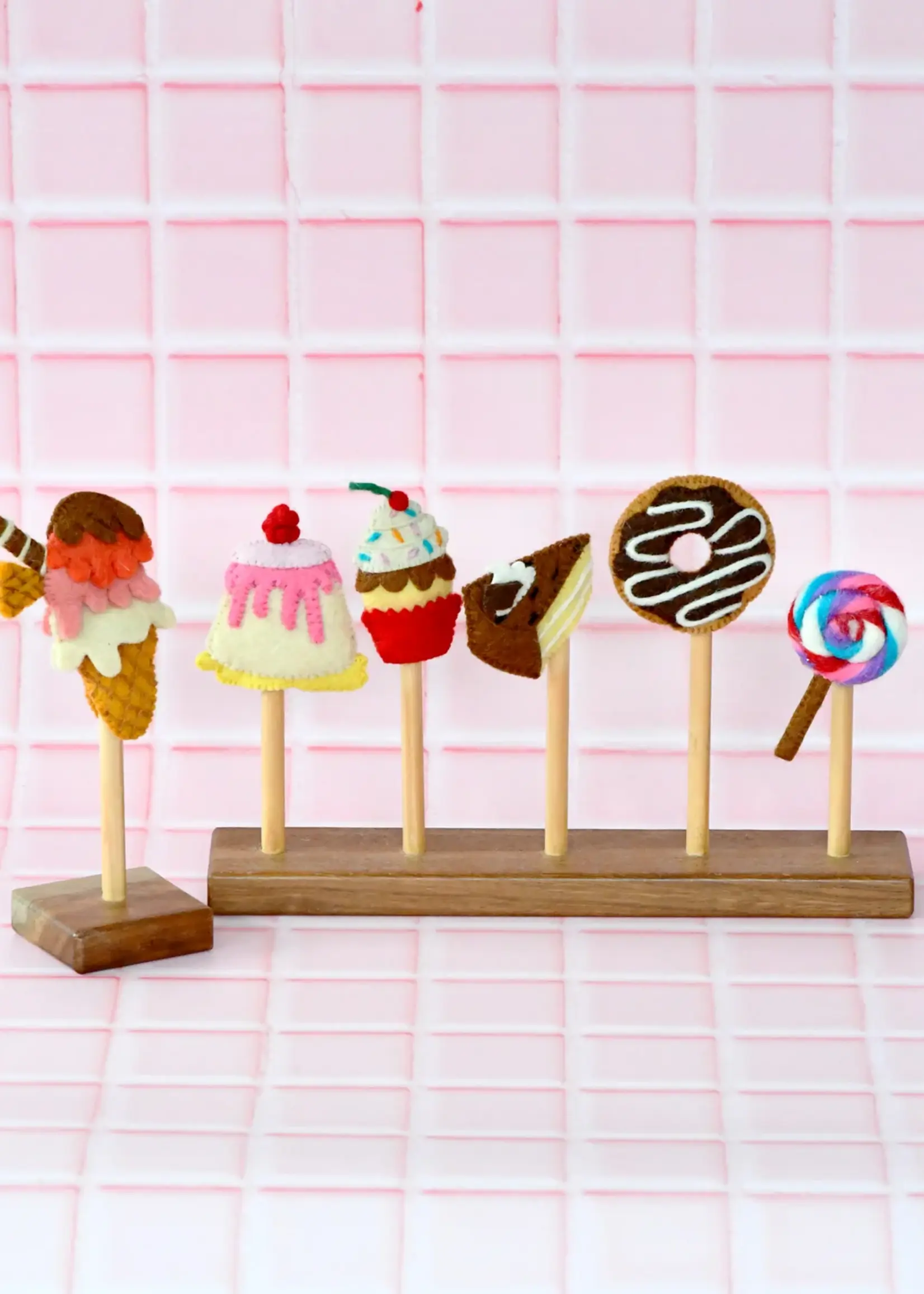 Sweet Delights Felt Finger Puppets