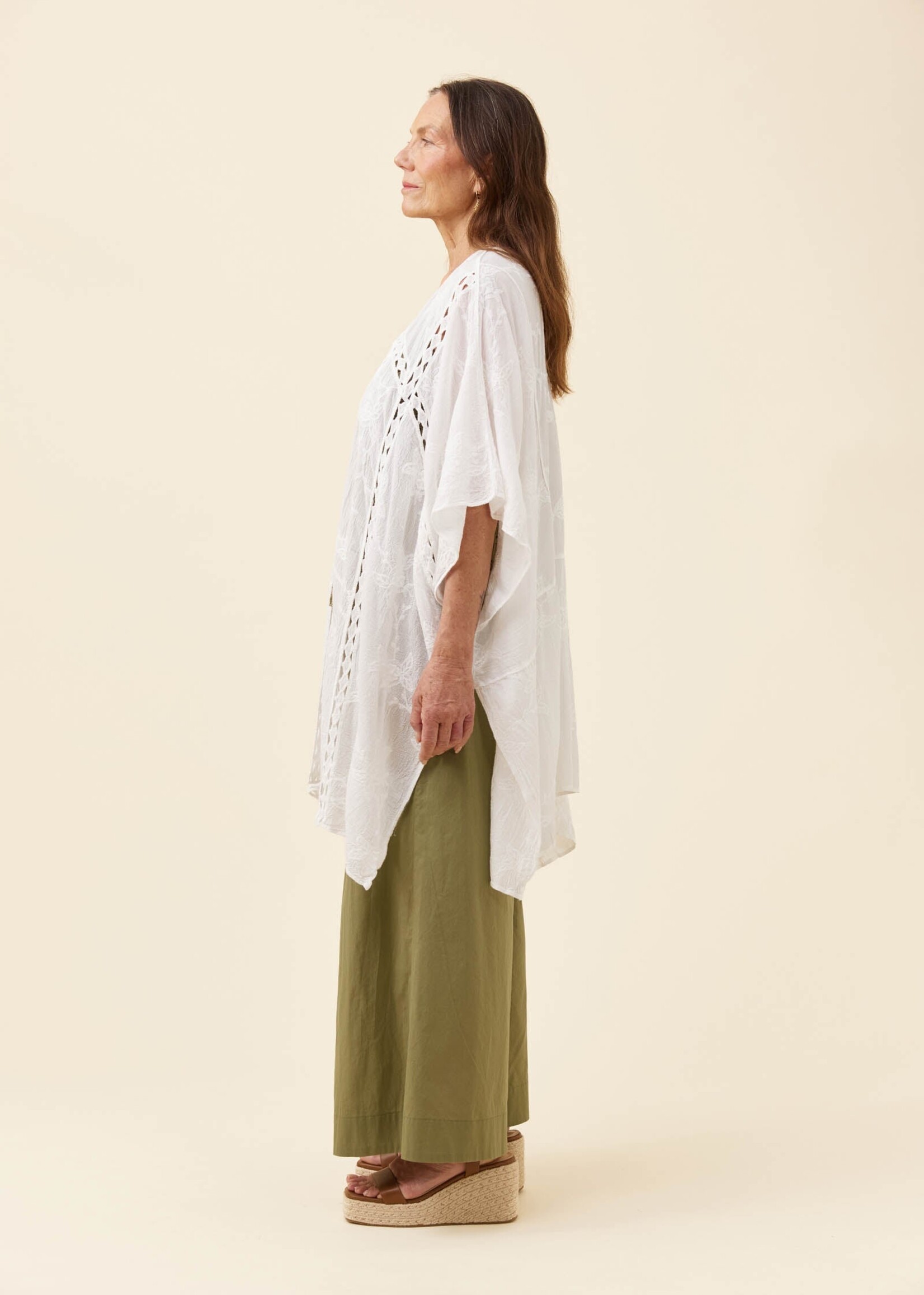 Isle of Mine Elodie Cape - White