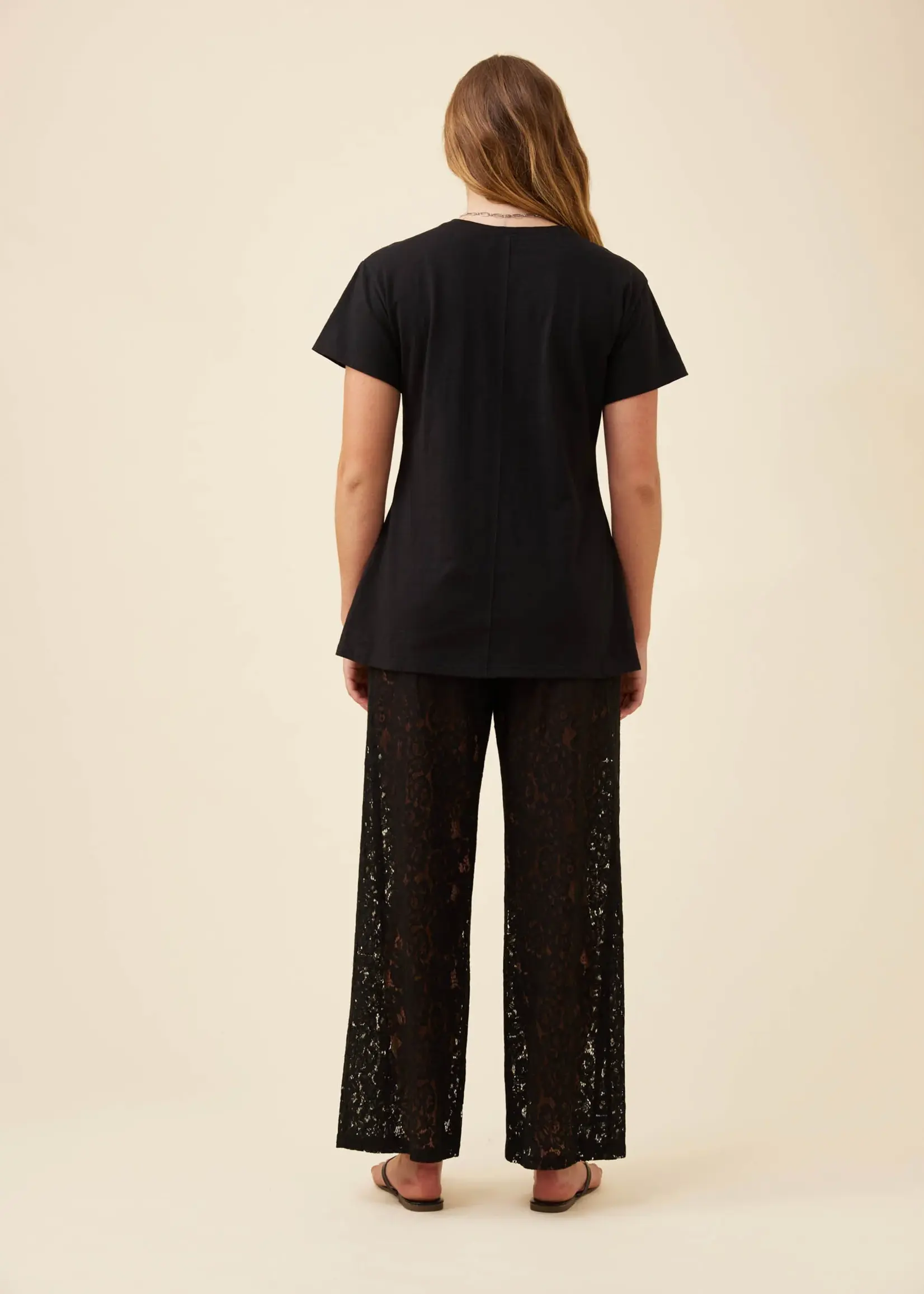 Isle of Mine Eva Tshirt - Black