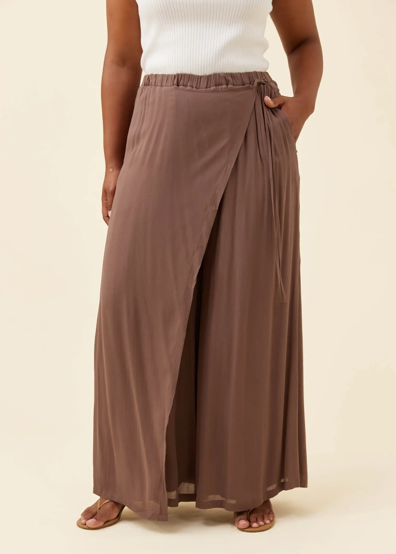 Isle of Mine Frida Wrap Pant - Taupe
